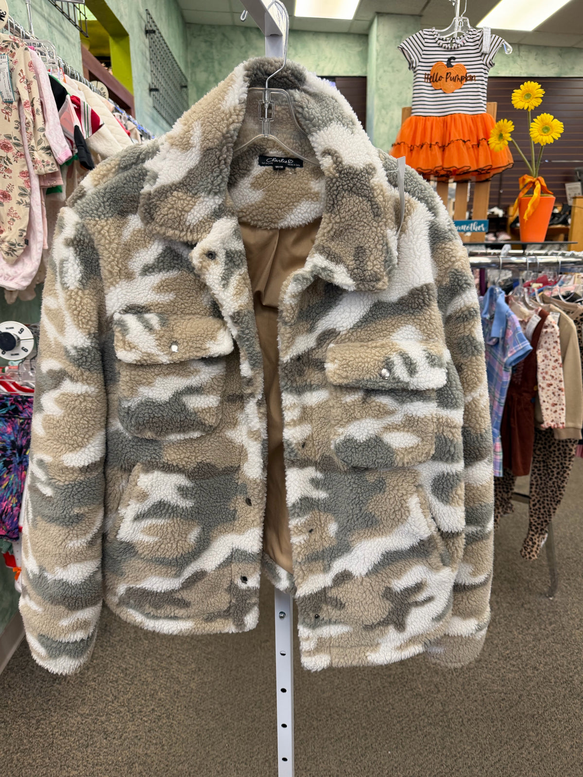 Pre-owned CHARLIE Camouflage Size: M Long Sleeve Designer Jacket