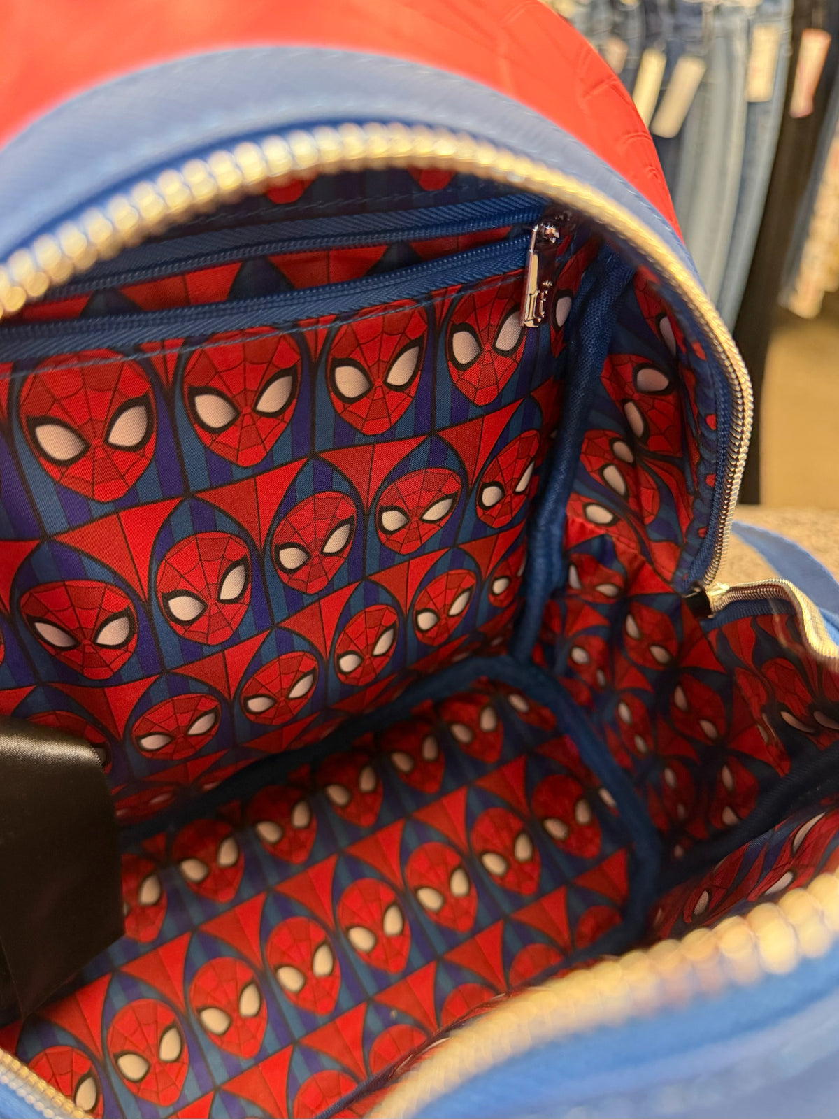 New with Tag MARVEL Red Blue Trim S Backpack Purse