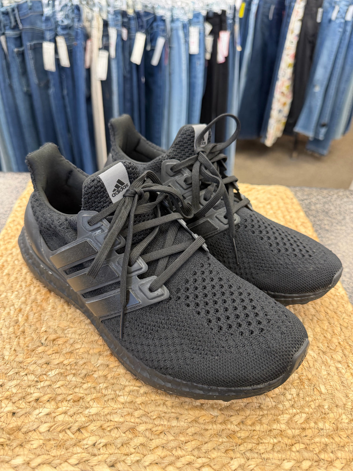 Pre-owned ADIDAS Black Size 9 Designer Sneaker
