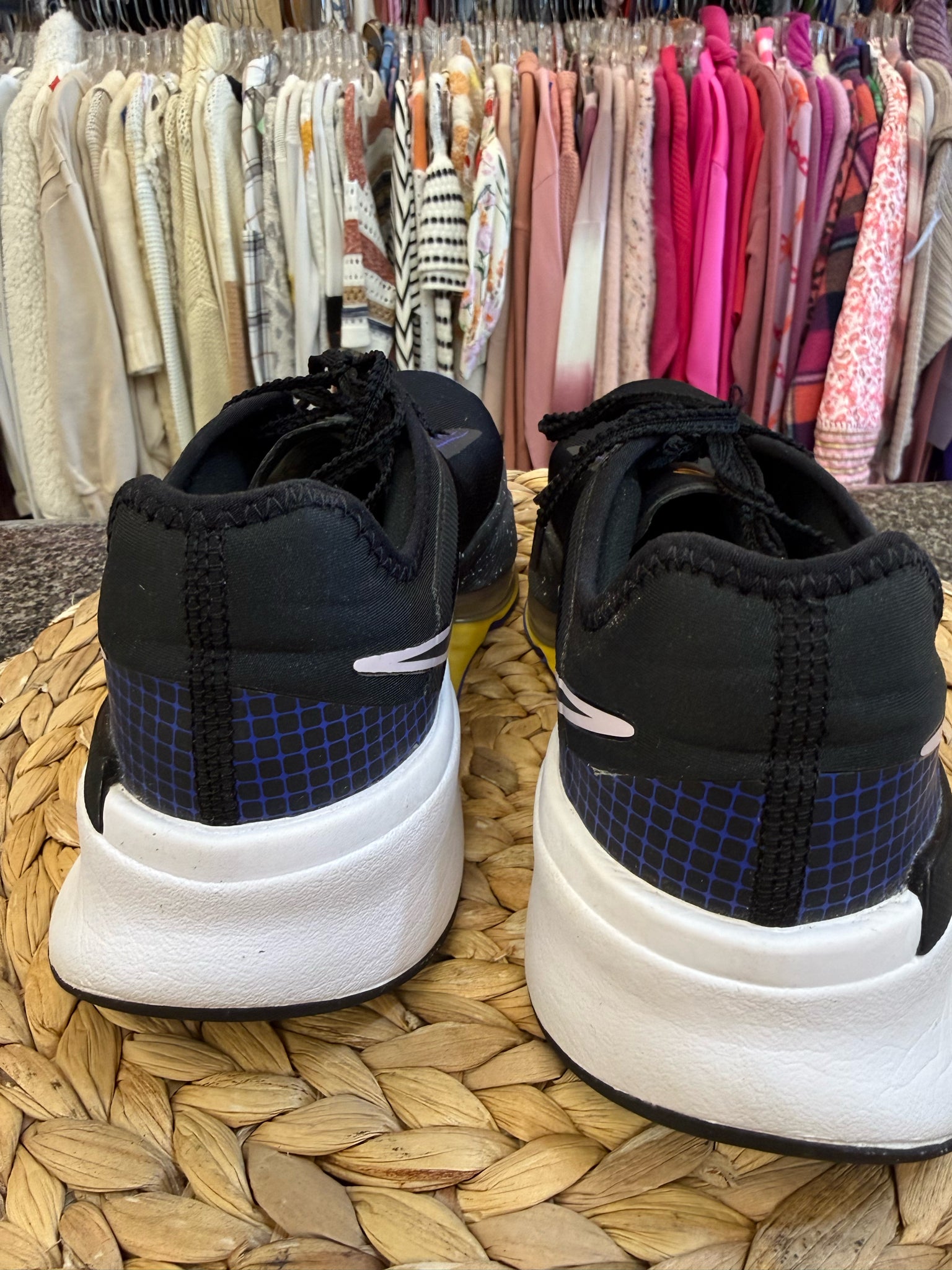 Pre-owned NIKE Black Royal Blue Size 8 Sneaker