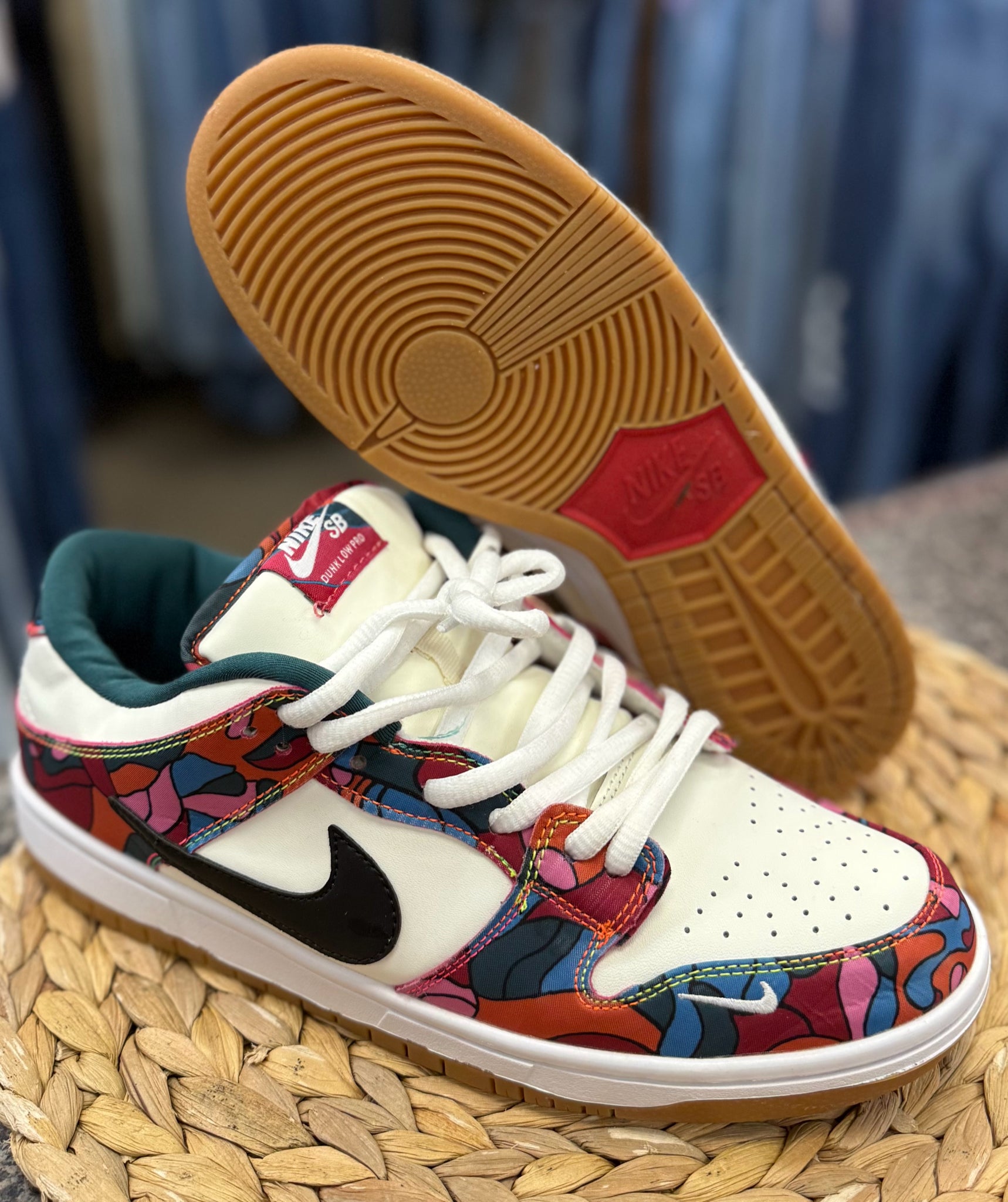 Pre-owned NIKE Teal Multi Print SHOE SIZE 11 MENS Designer Sneaker