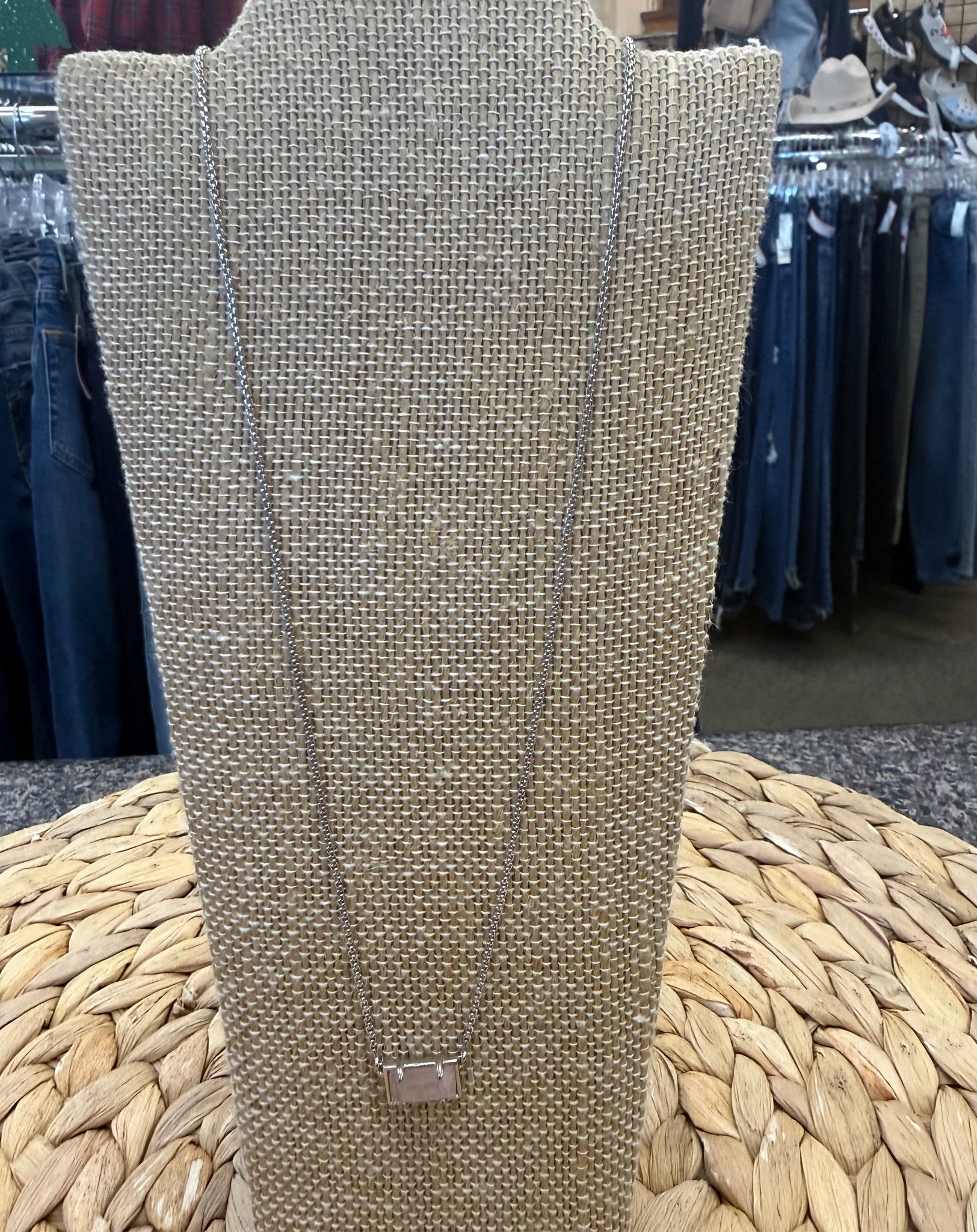 Pre-owned KENDRA SCOTT Silver Pink Designer Necklace