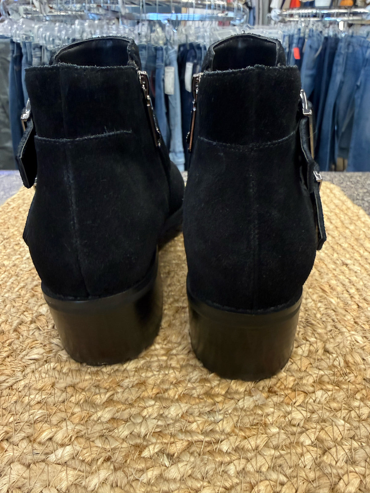 Pre-owned BLONDO WATERPROOF Black Silver Trim Size 7 Bootie