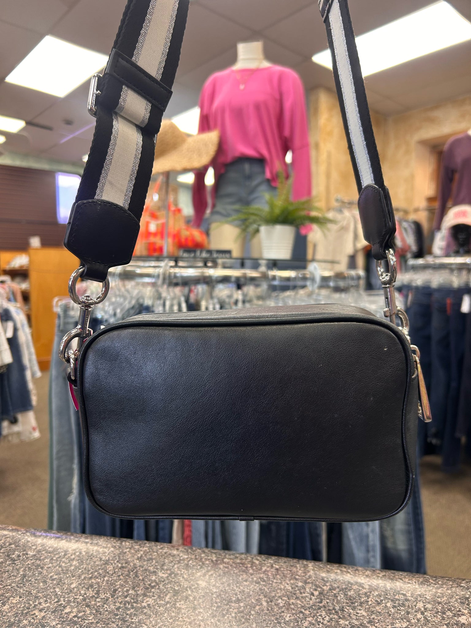 Pre-owned MARC JACOBS Black Silver Trim Shoulder Designer Purse