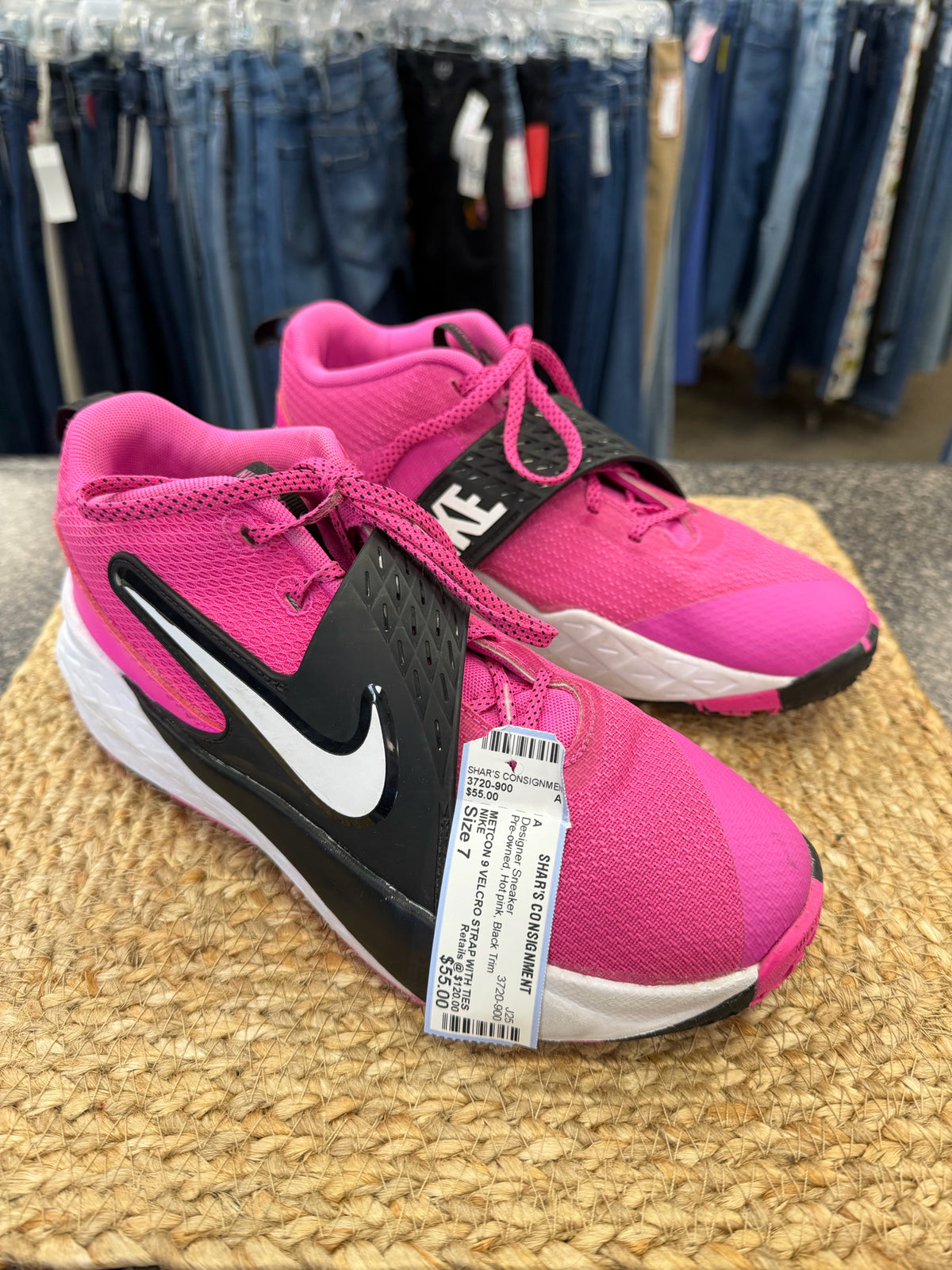 Pre-owned NIKE Hot pink Black Trim Size 7 Designer Sneaker