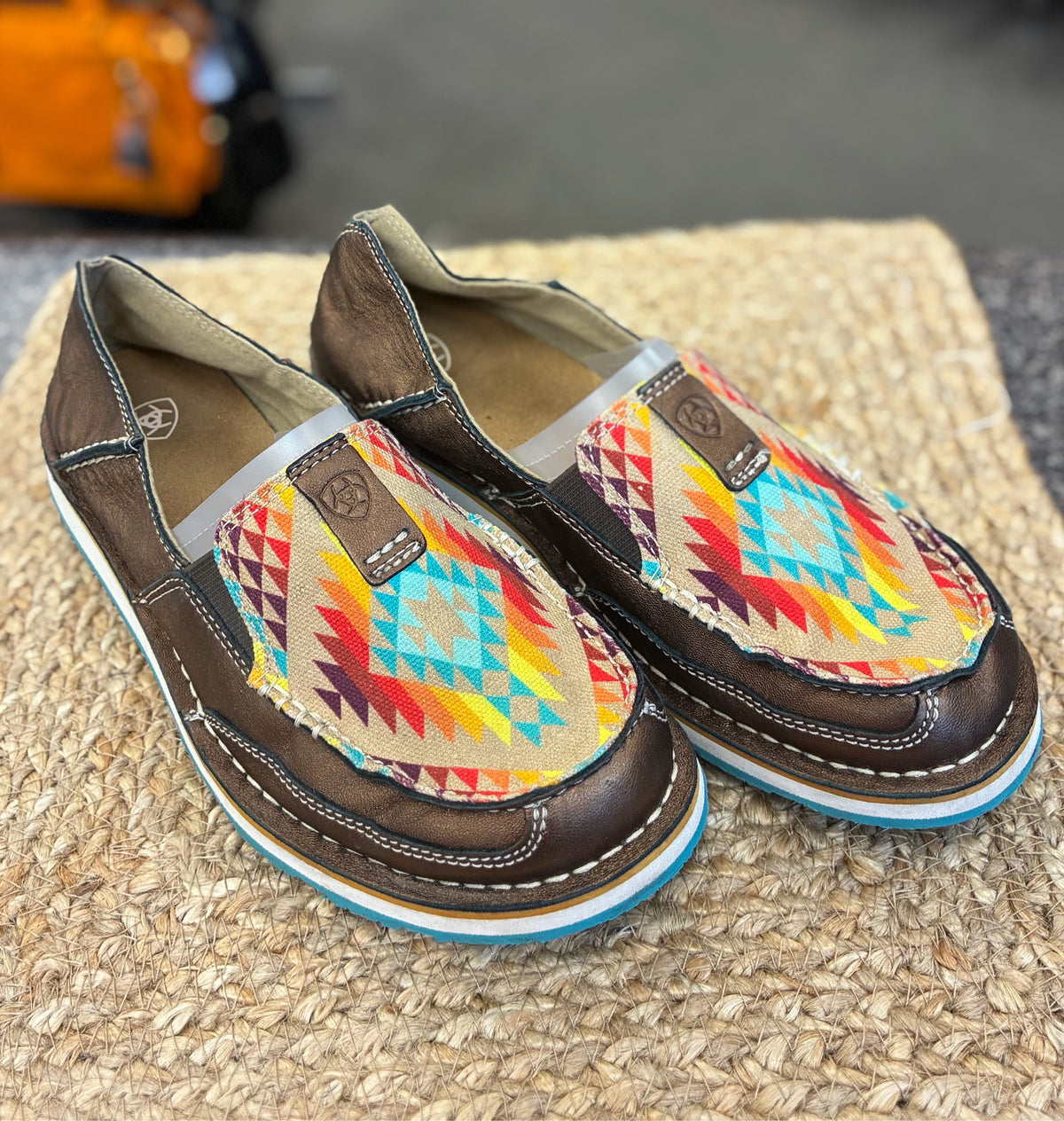 Pre-owned ARIAT copper Multi Print Size 9 Designer Shoe
