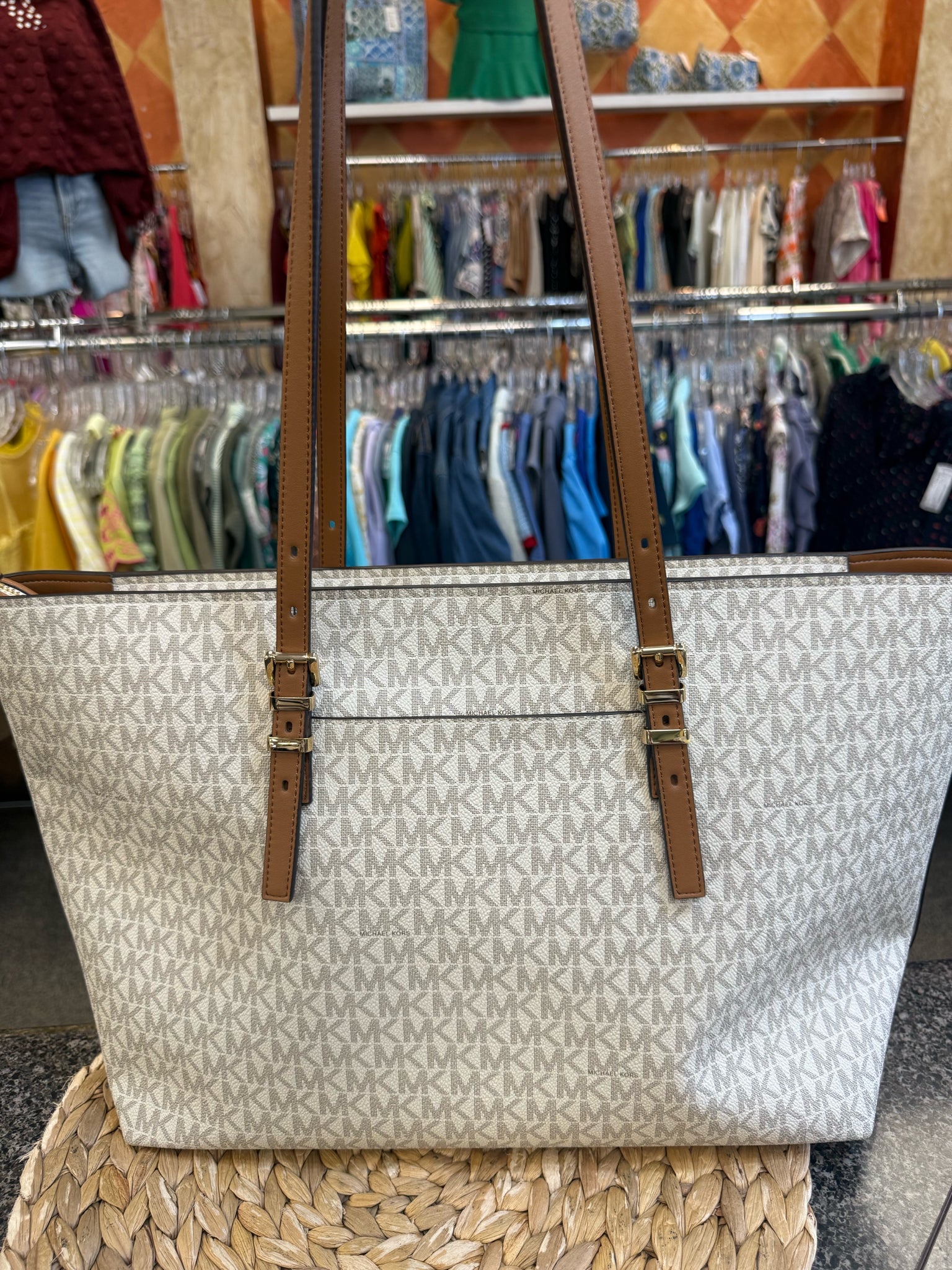 New  Without Tag MICHAEL KORS Tan Signature Cream Tote Designer Purse