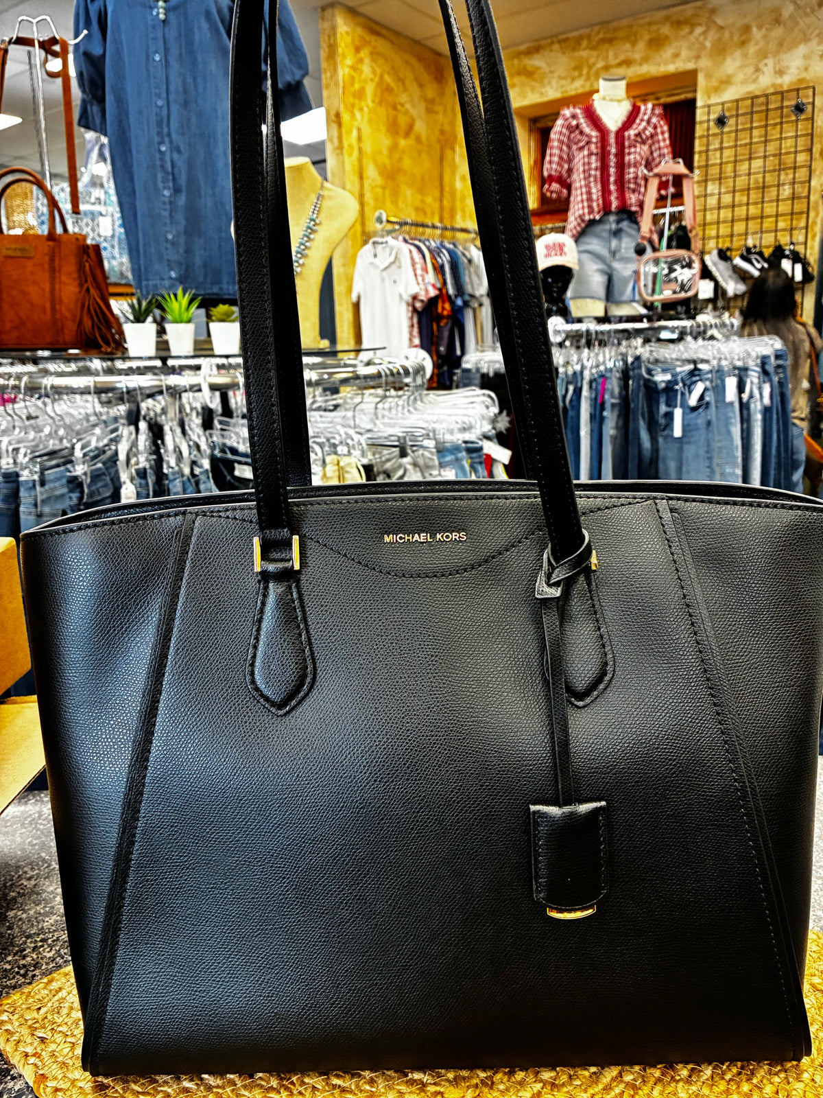 Pre-owned MICHAEL KORS Black Gold Trim Tote Designer Purse
