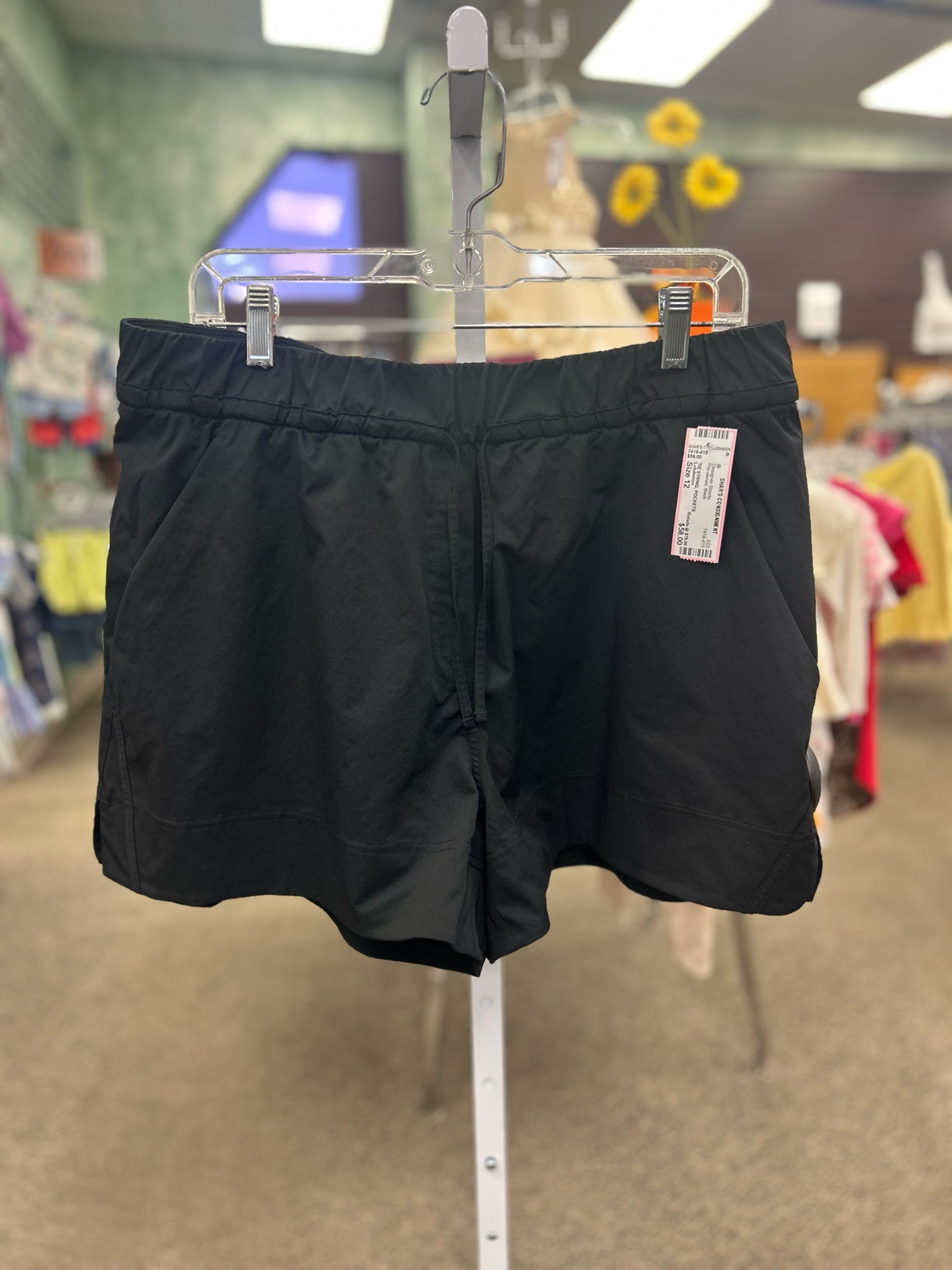 Pre-owned Lululemon Black Size: 12 Designer Shorts