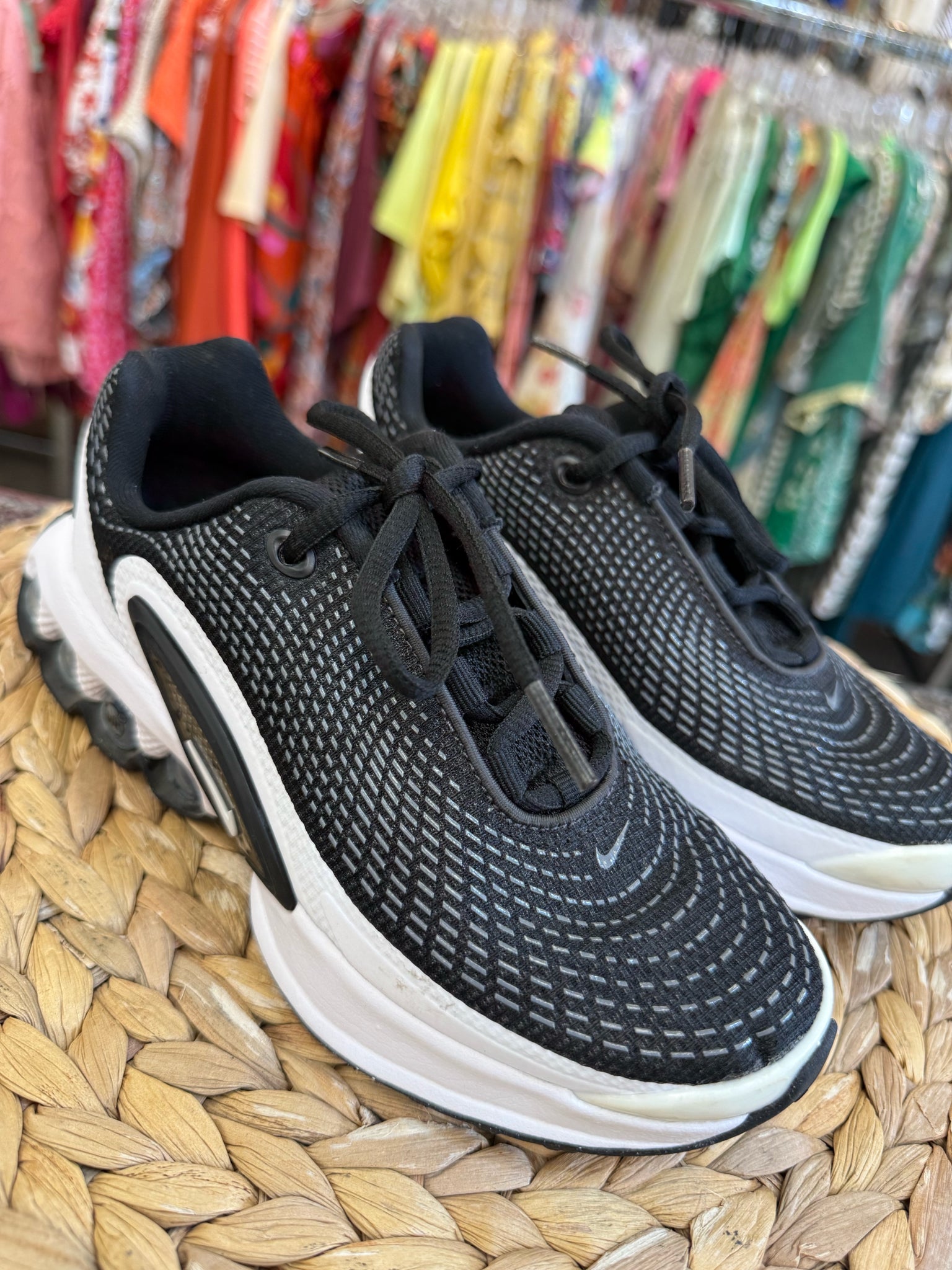 Pre-owned NIKE Black blend Gray Shoe Size 1 GIRLS Designer Sneaker