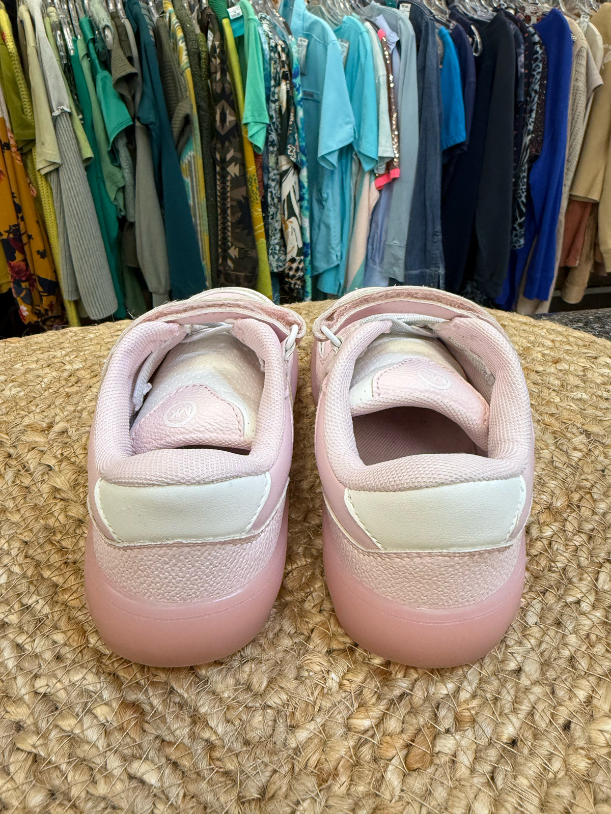 Pre-owned MICHAEL KORS Pink White Trim Shoe Size 10 Girls Sneaker