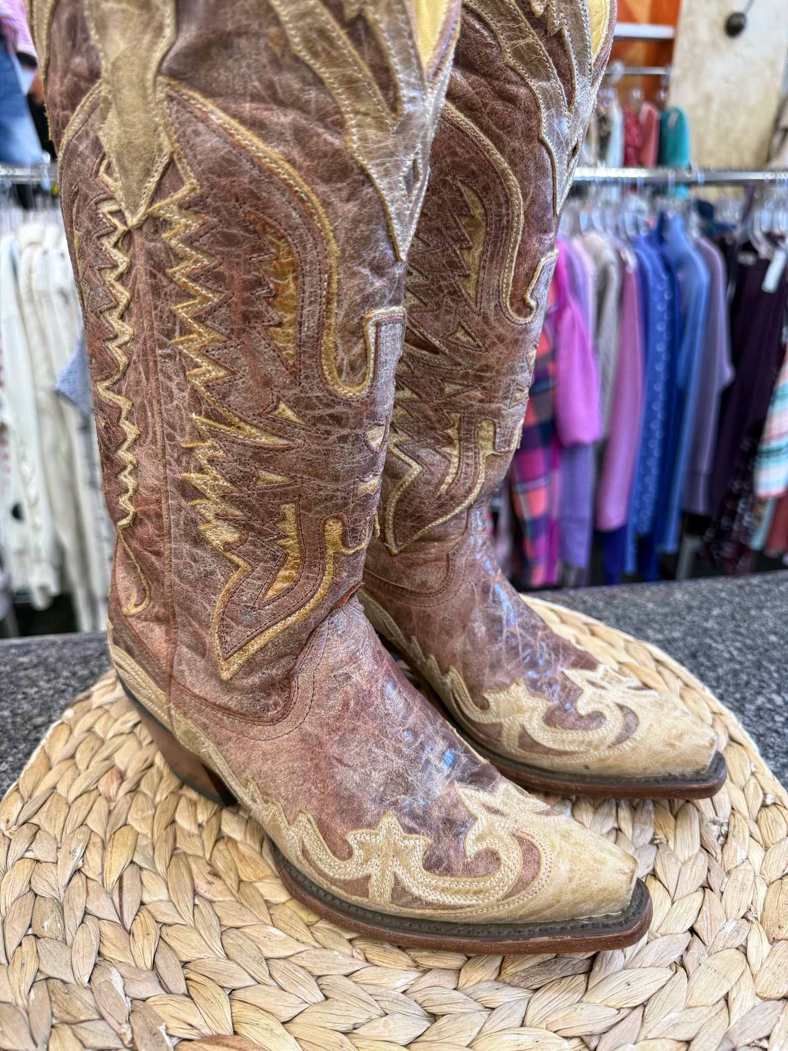 Pre-owned CORRAL Brown Tan Trim Size 5.5 Designer Boot