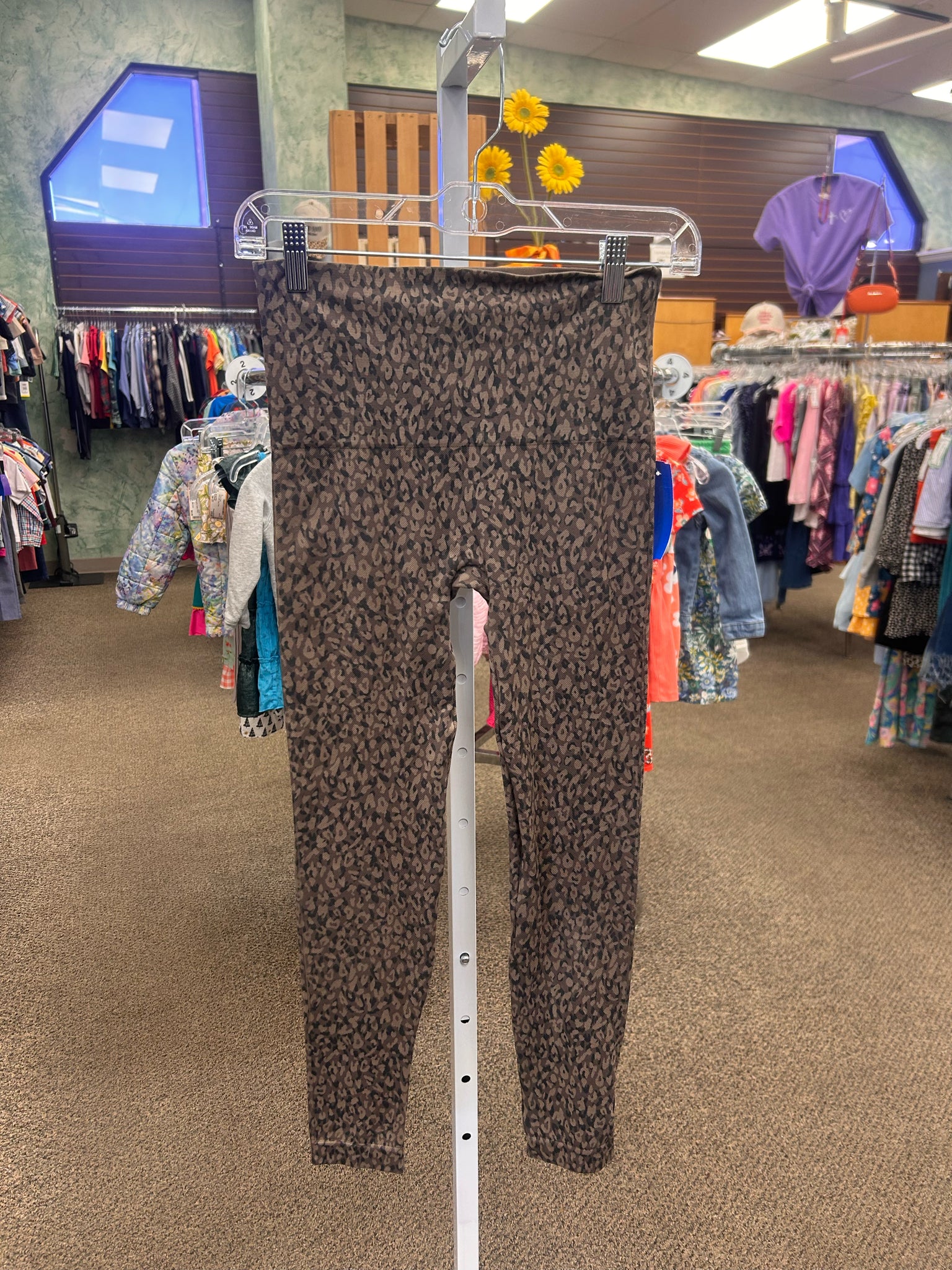 Pre-owned Spanx Brown animal Black Animal # SIZE 8 Legging