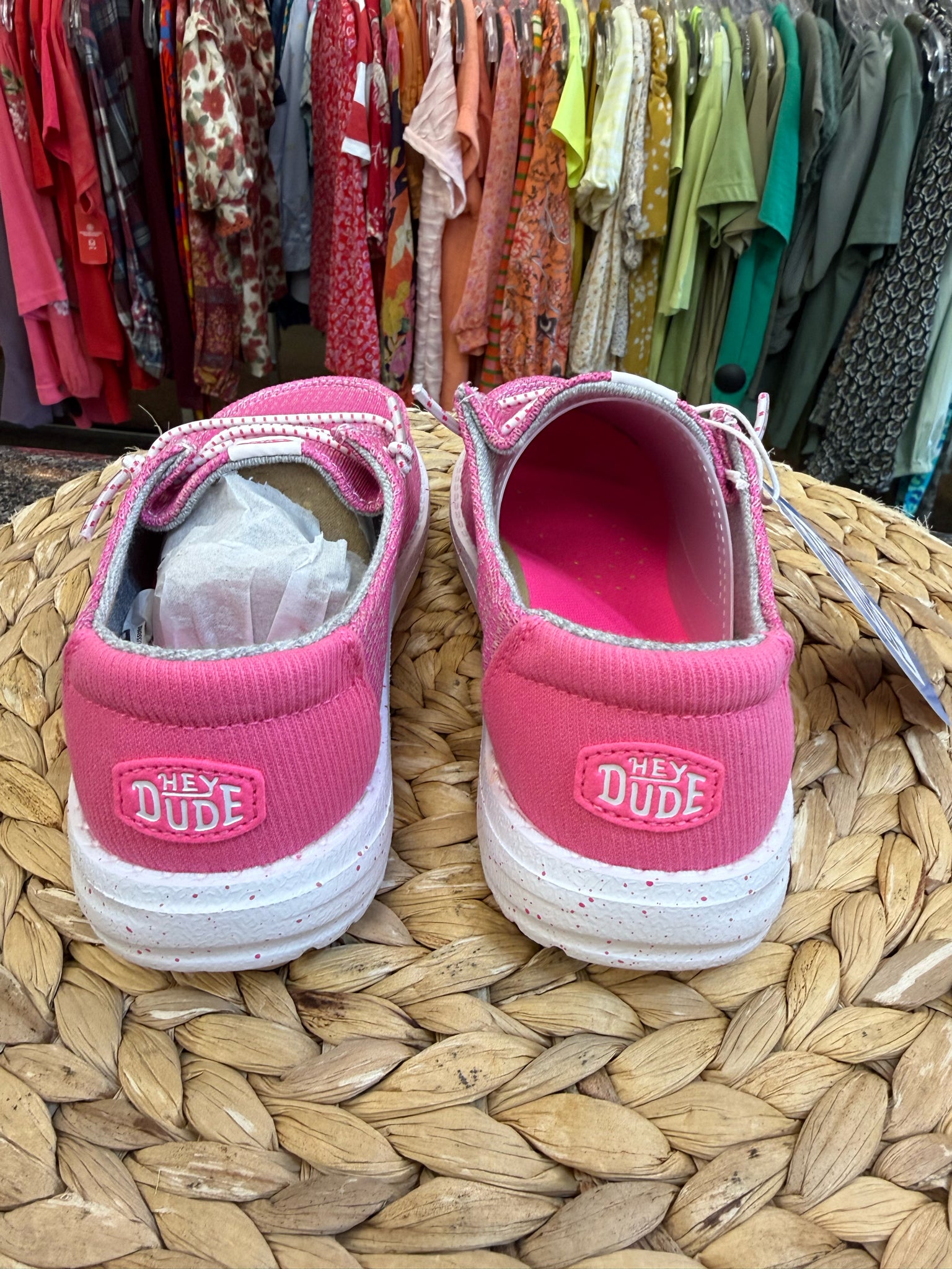 New with Tag HEY DUDE Hot Pink Blend Shoe Size 1 Girls Shoe