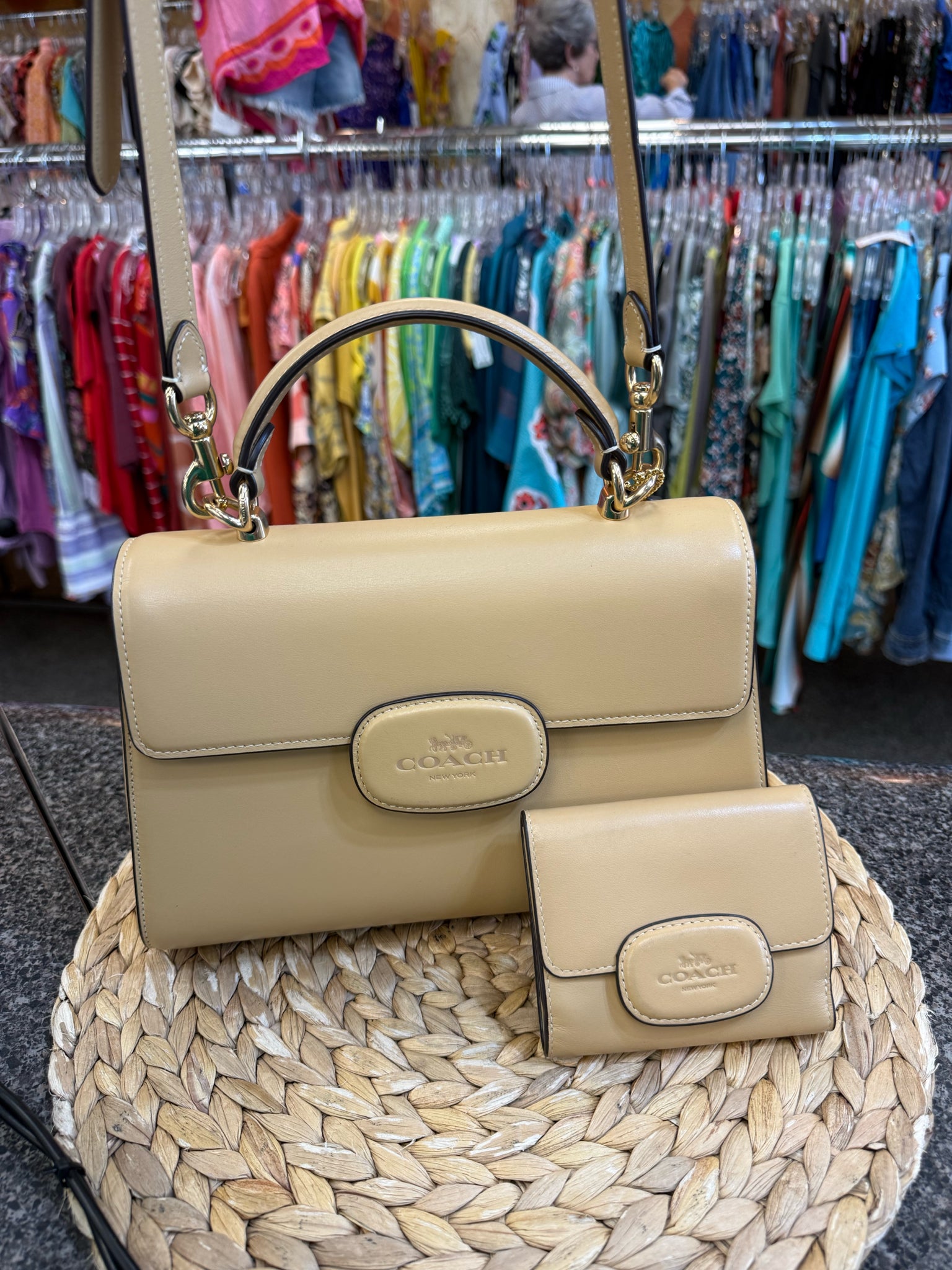 New COACH Tan Designer Purse Set