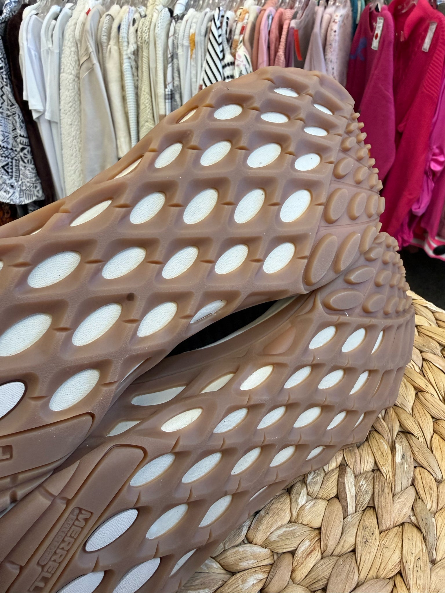 Pre-owned MERRELL Black Size 7.5 Designer Sneaker