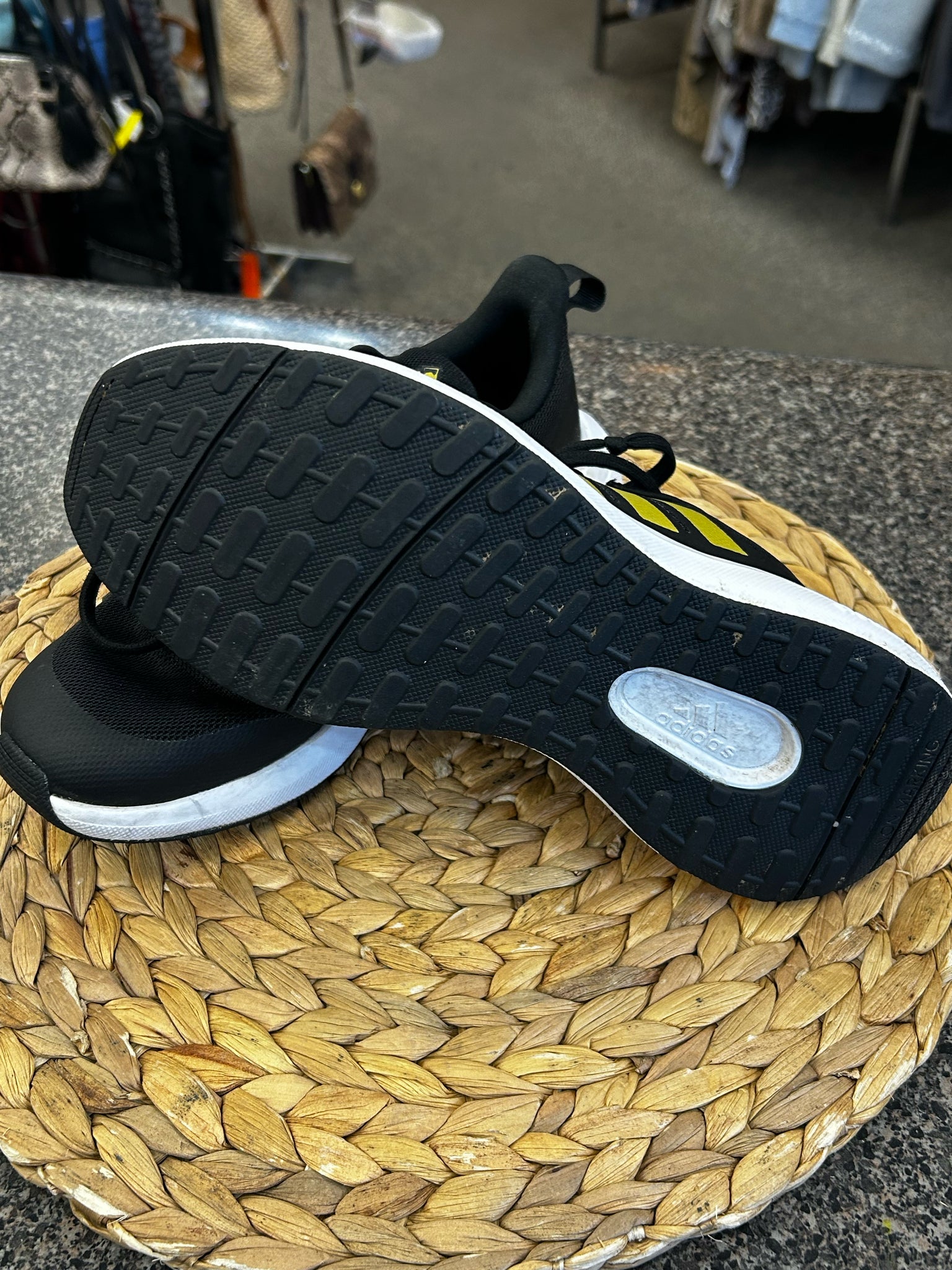 Pre-owned ADIDAS Black Gold Trim Size 5.5 Sneaker