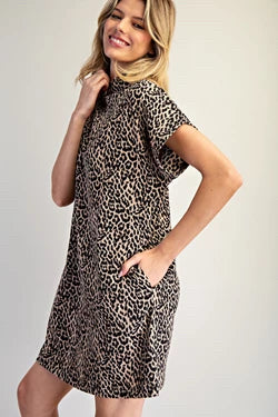 New EE:SOME Leopard Size Small Short Sleeve Dress