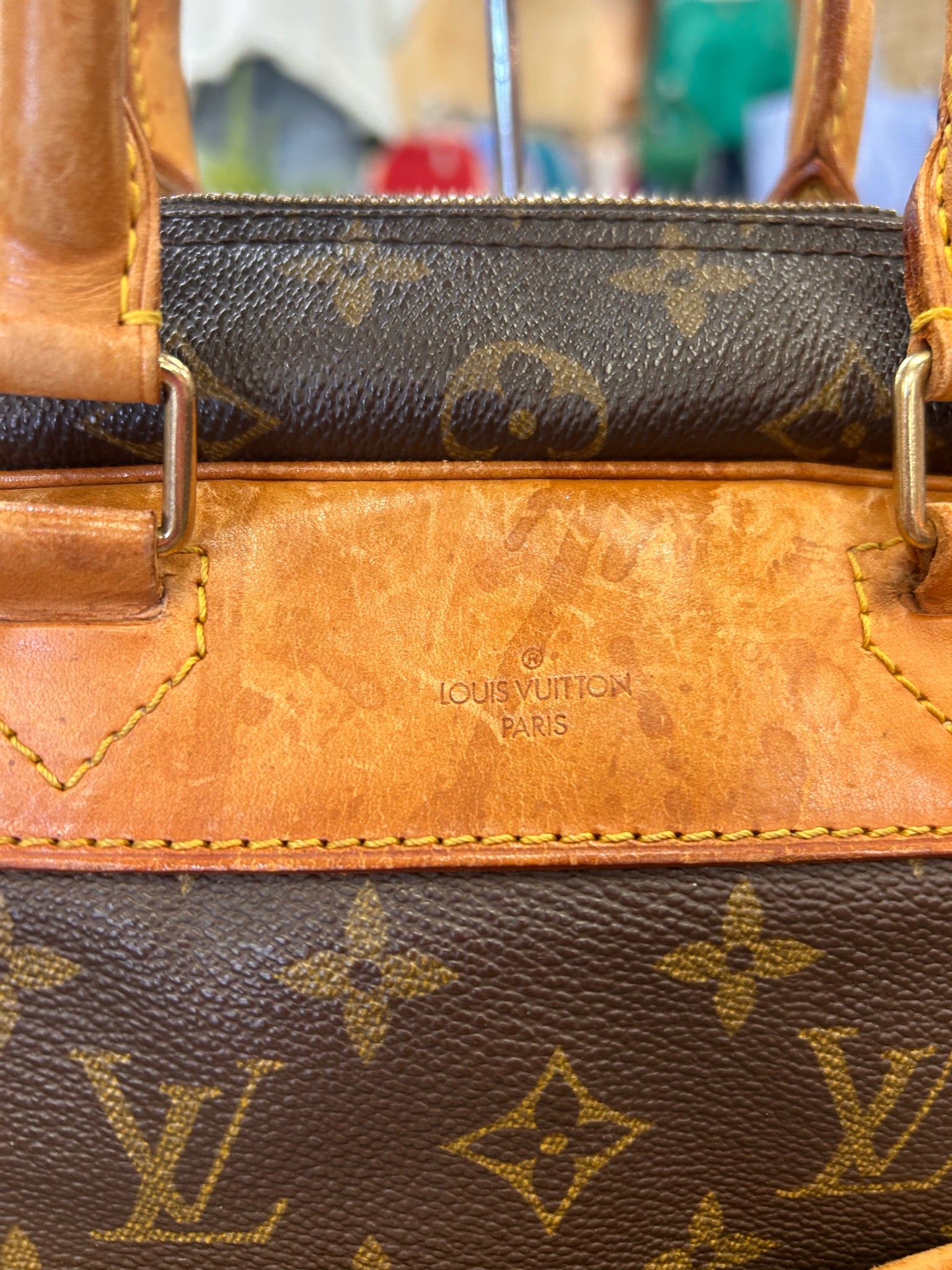 Pre-owned LOUIS VUITTON Brown Crossbody Designer Purse