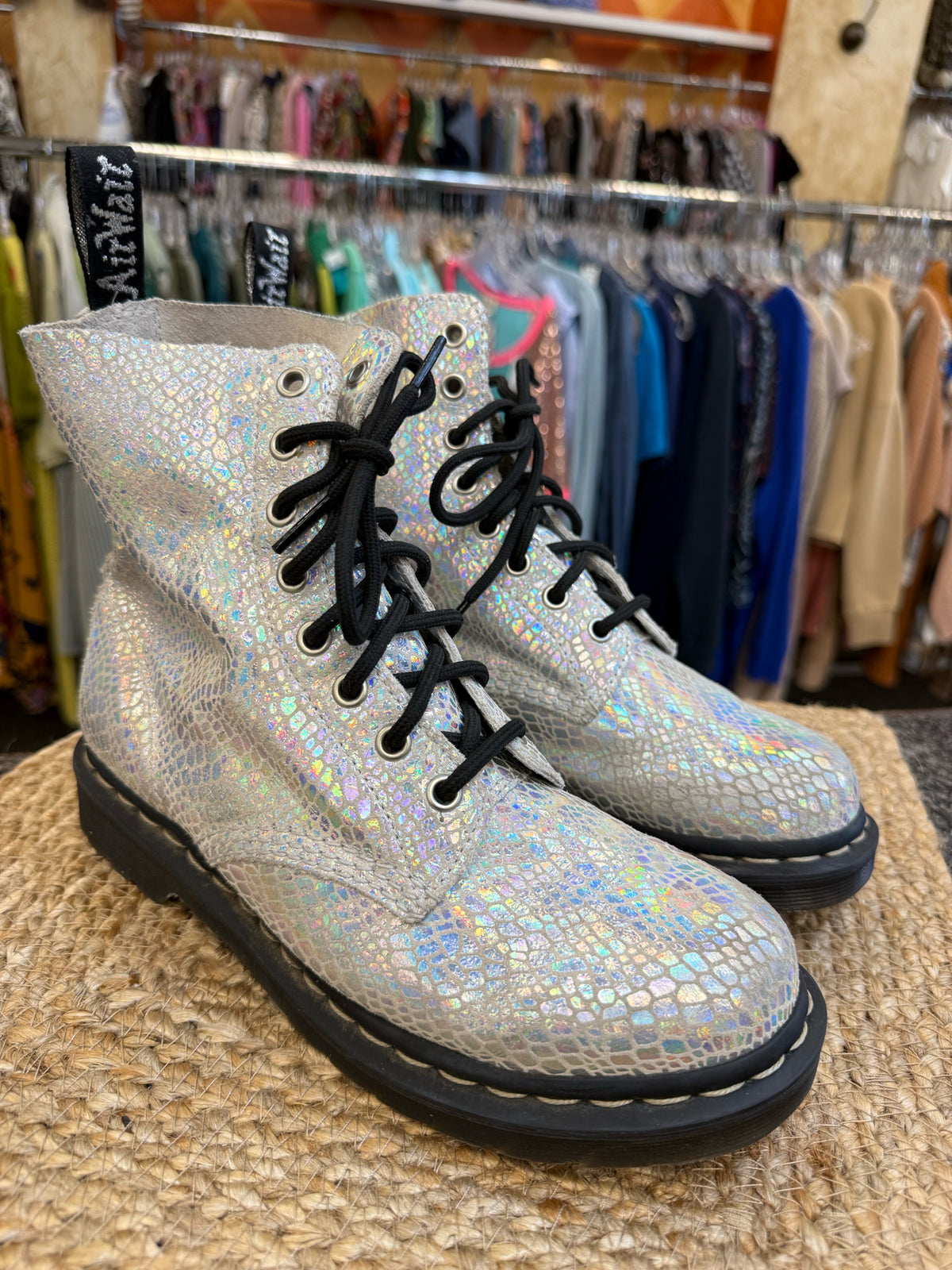 Pre-owned DR MARTENS Silver shimmer Size 8 Boot