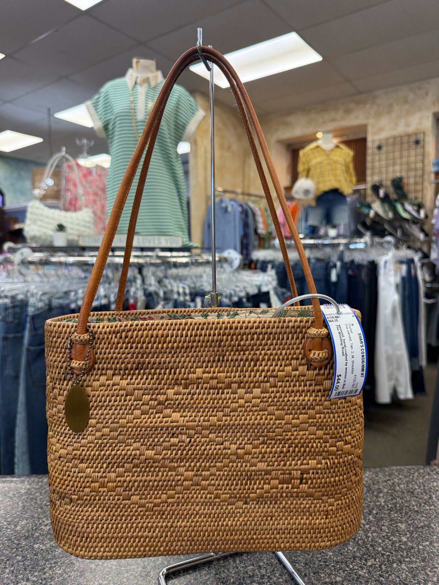 Pre-owned The Winding Road Tan M Shoulder Purse