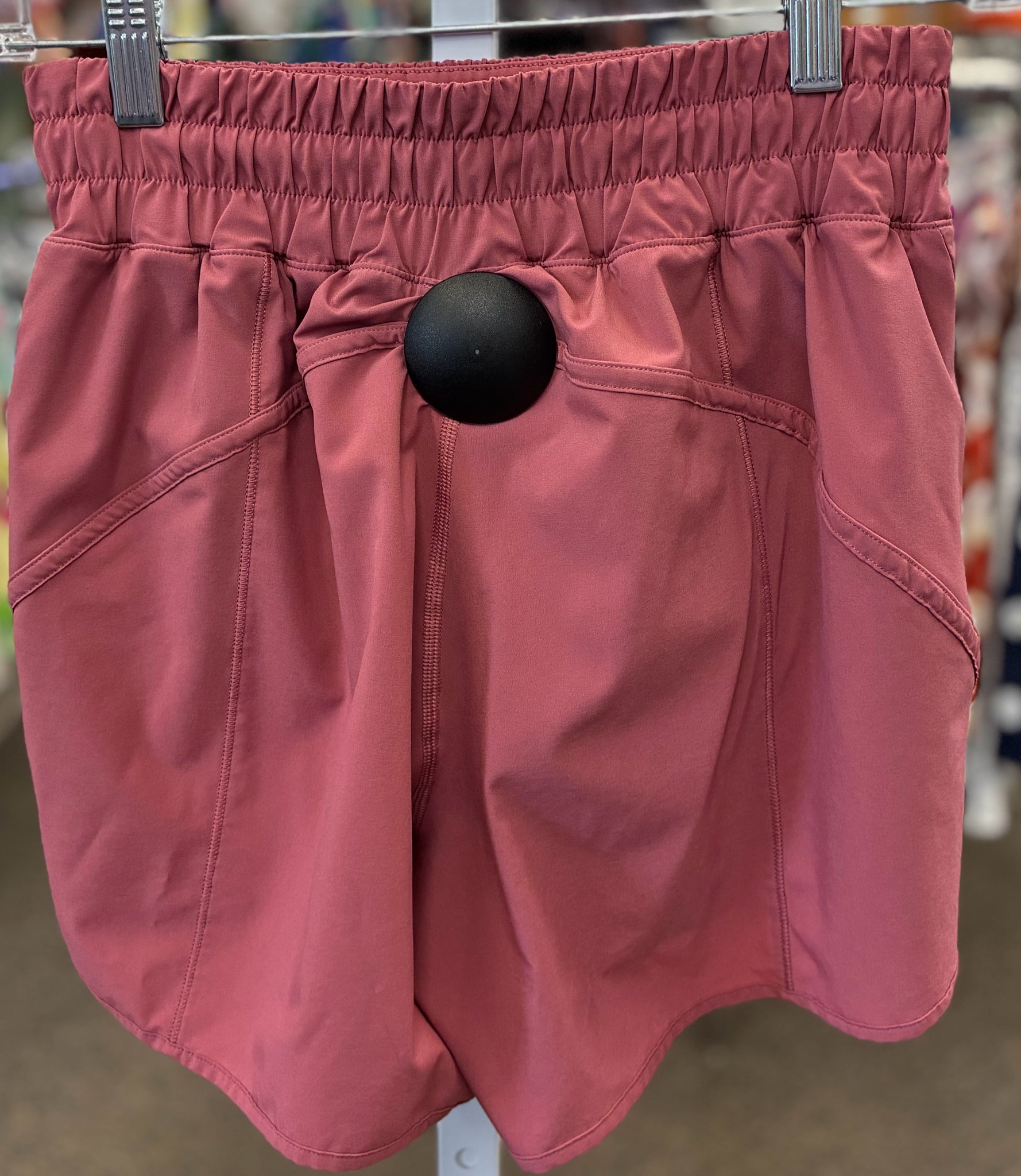 Pre-owned Lululemon Dark Dusty Pink Size 6 Designer Shorts