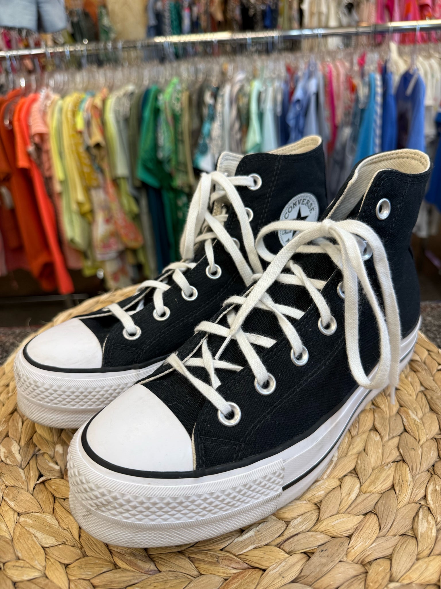 Pre-owned CONVERSE Black White Trim Size 8.5 Sneaker