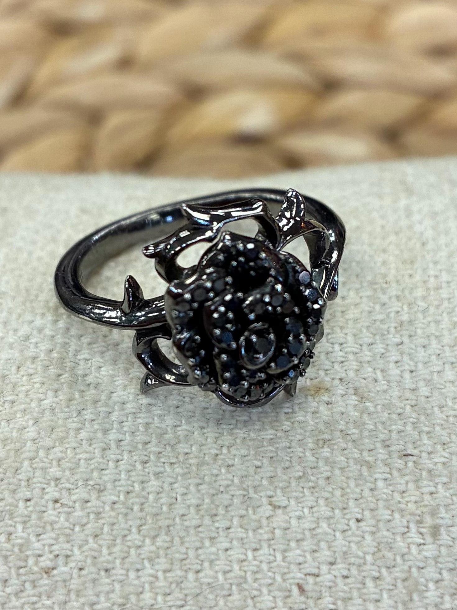 Pre-owned DISNEY STERLING SILVER Black Ring Size 6.5 Designer Ring