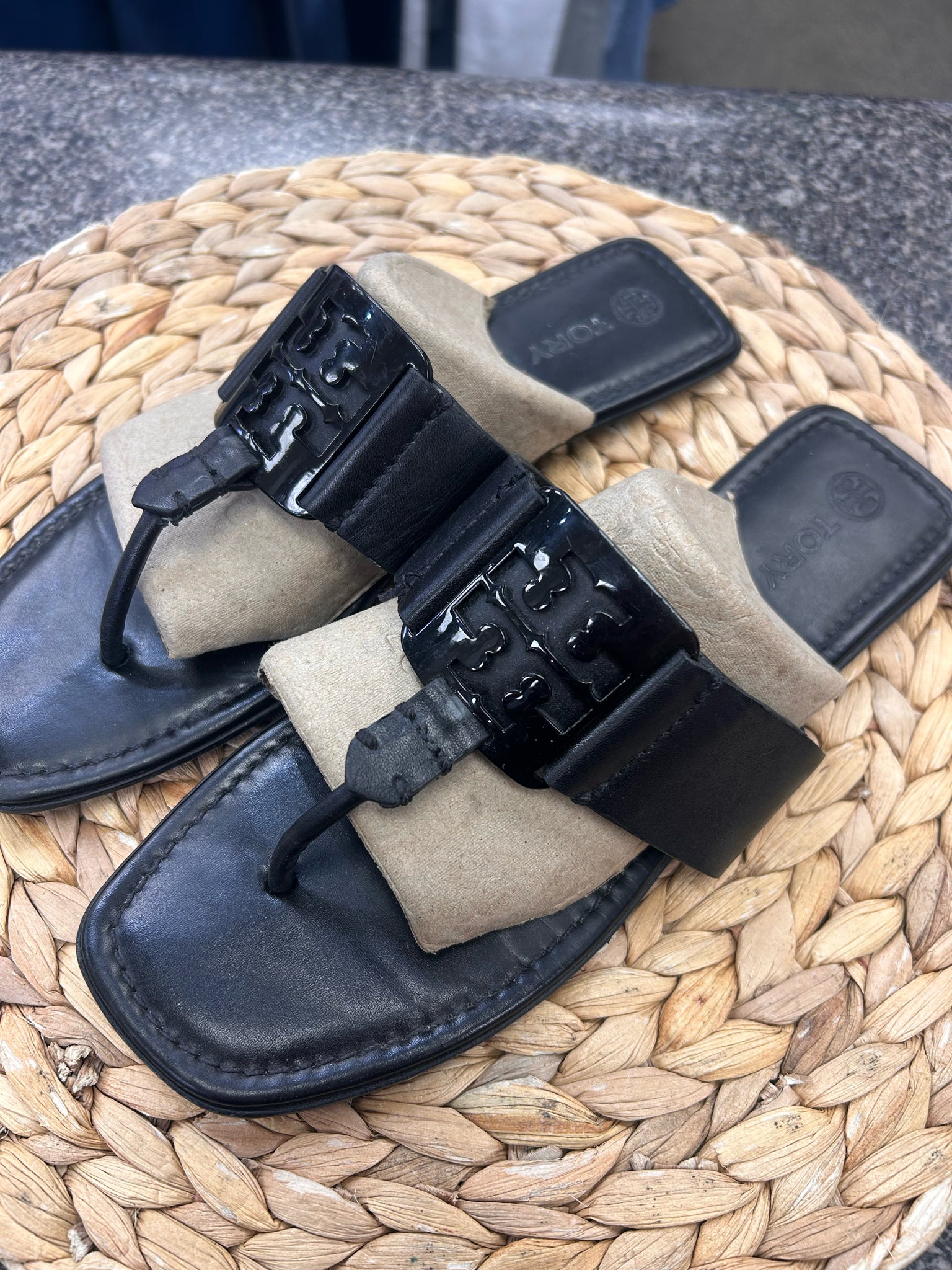 Pre-owned TORY BURCH Black Size 9 Designer Sandal