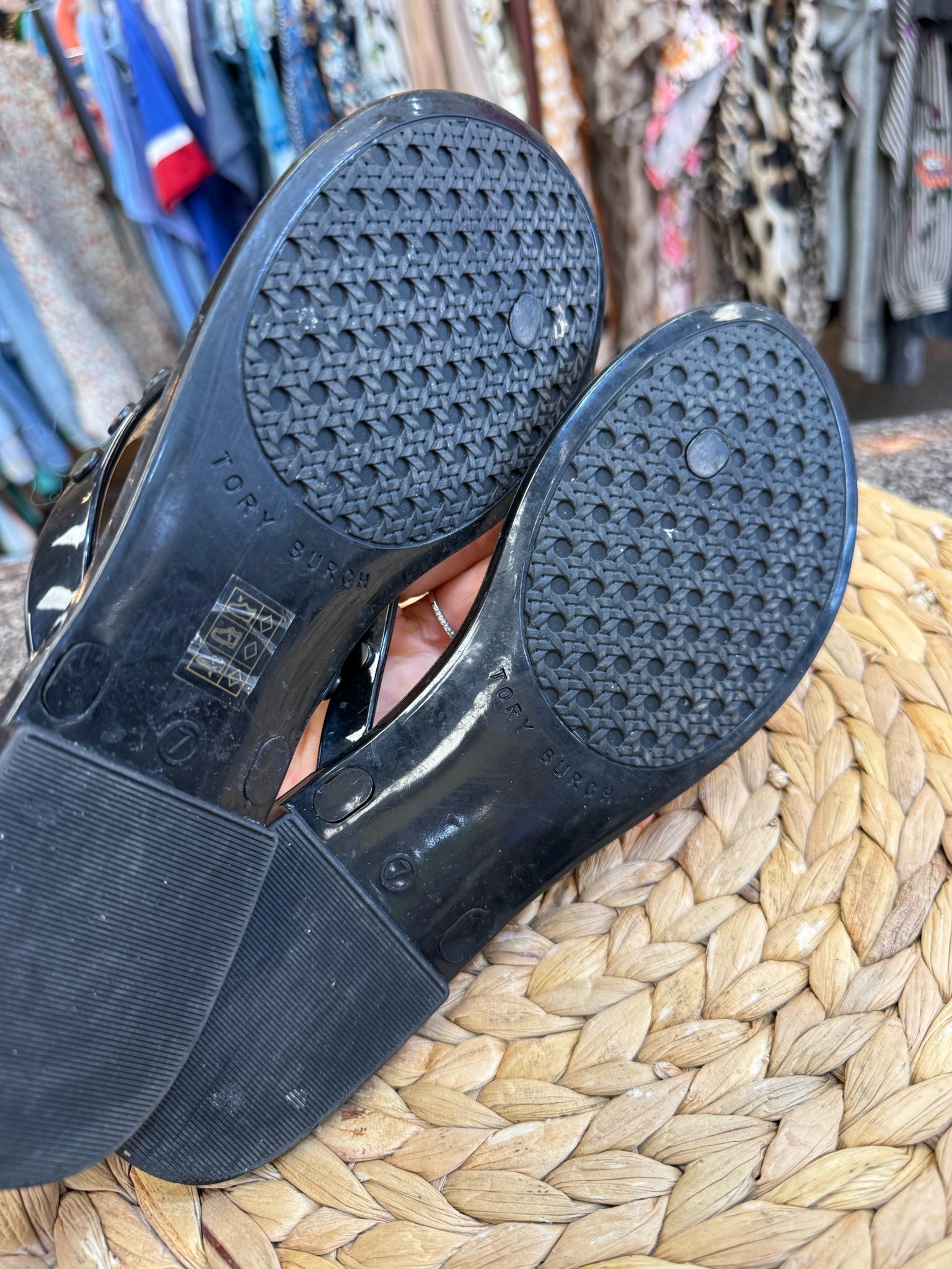 Pre-owned TORY BURCH Black Size 7 Designer Flip Flop