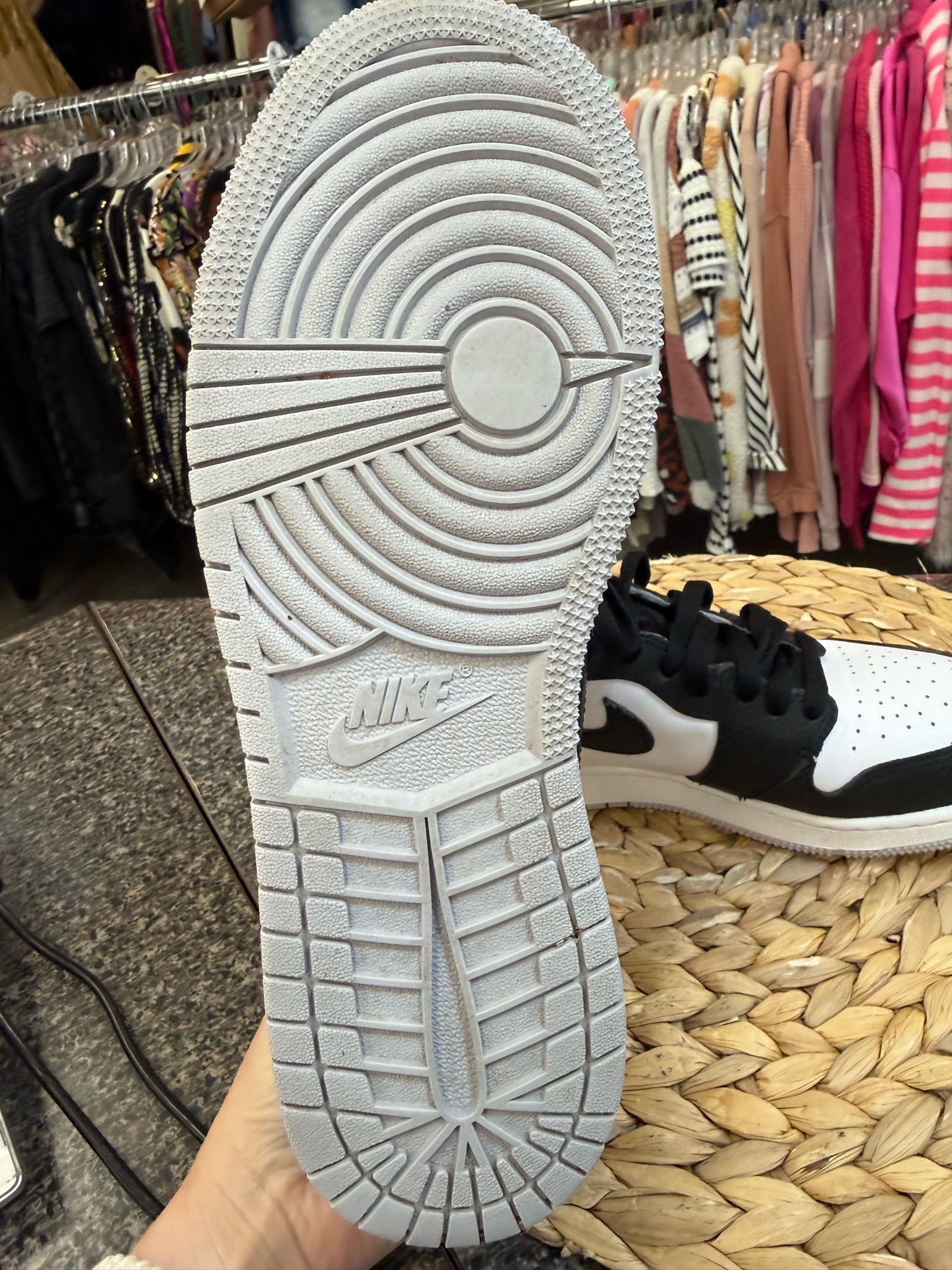 Pre-owned AIR JORDAN Gray Black C-SIZE 6.5 Boys Designer Sneaker