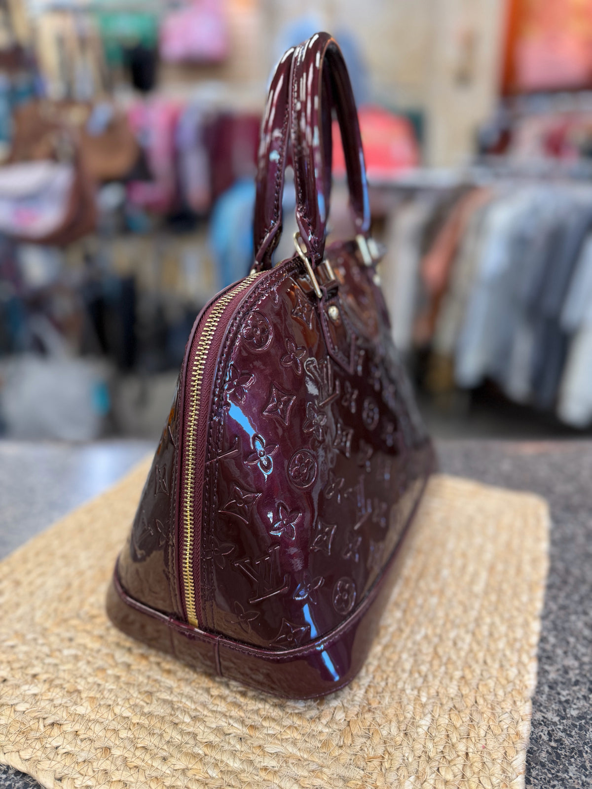 Pre-owned LOUIS VUITTON Maroon Signature Crossbody Designer Purse
