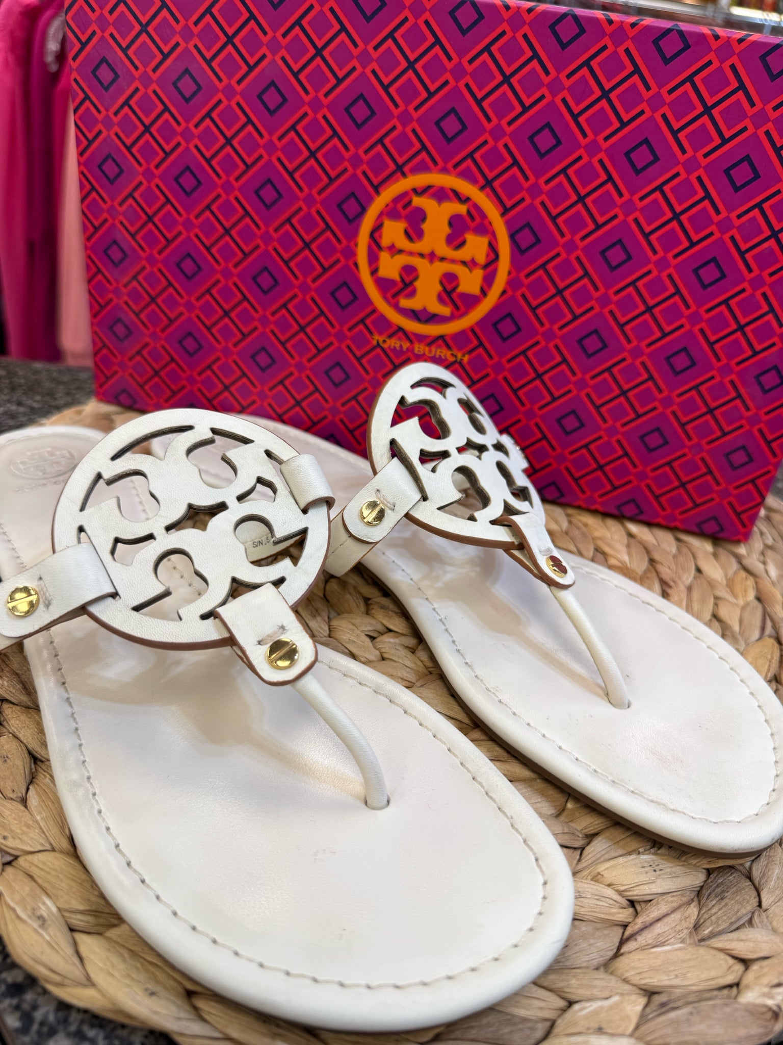 Pre-owned TORY BURCH White Size 10.5 Designer Sandal