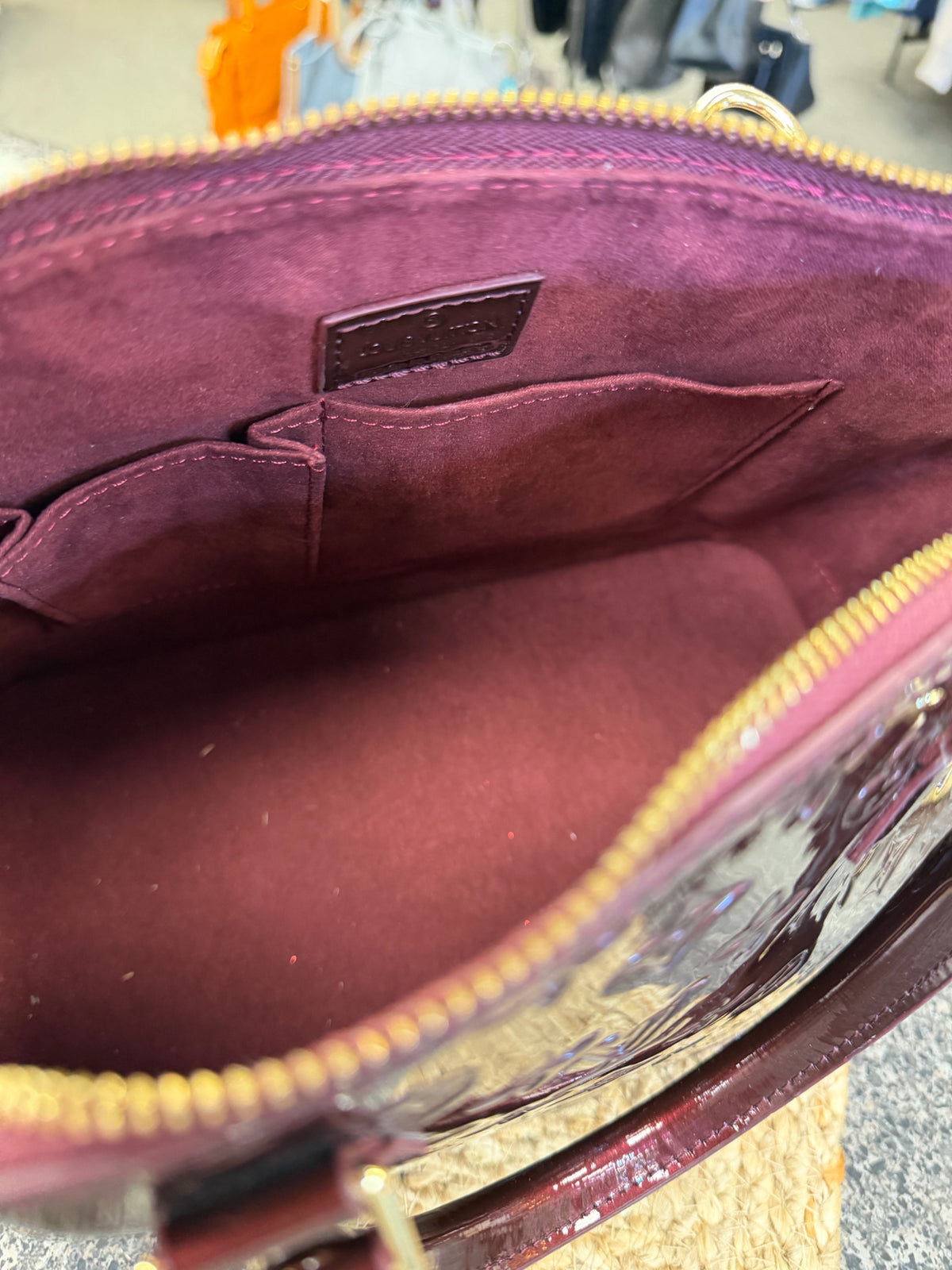 Pre-owned LOUIS VUITTON Maroon Signature Crossbody Designer Purse