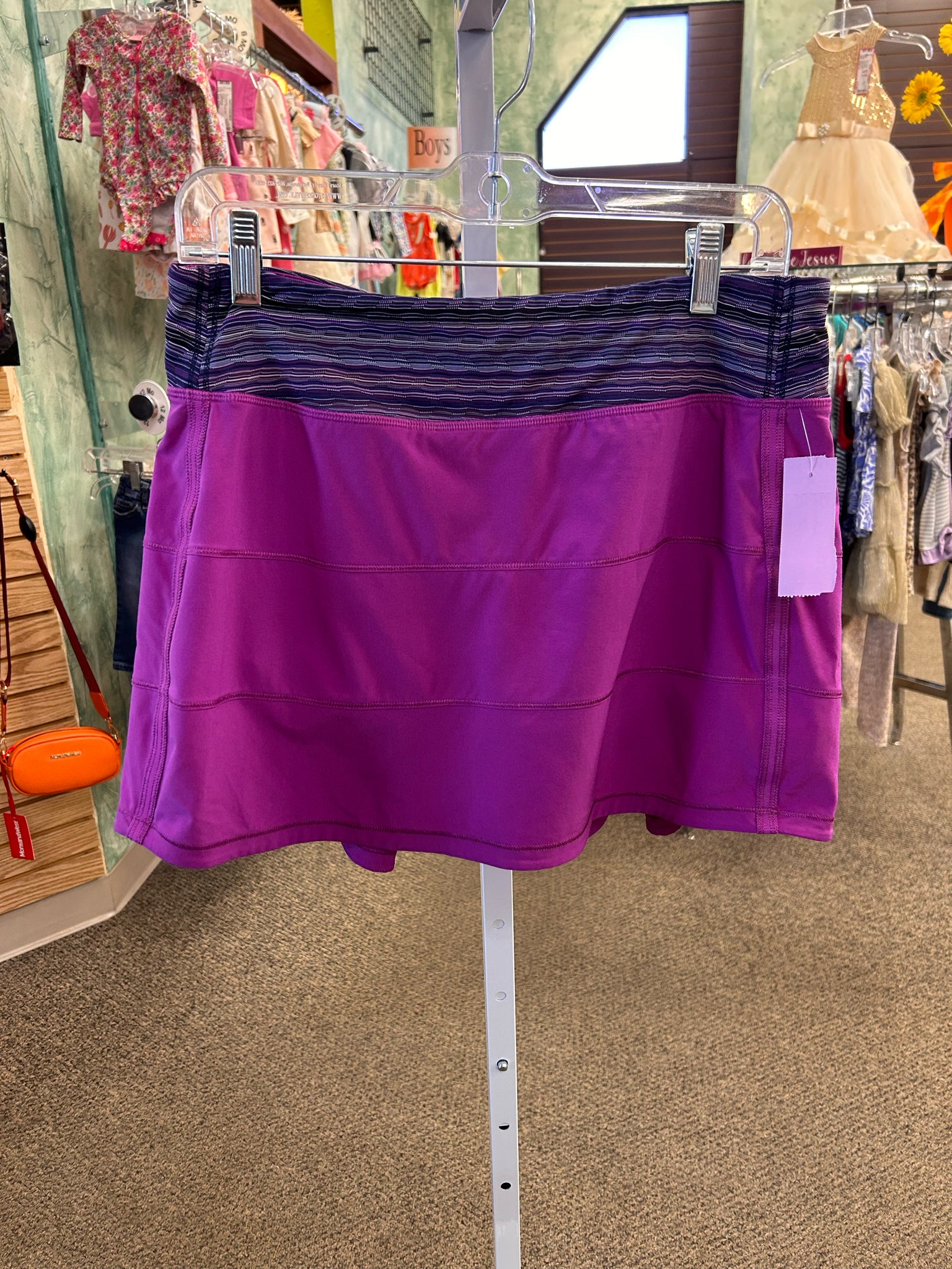 Pre-owned Lululemon Purple Size: 8 Designer Skort