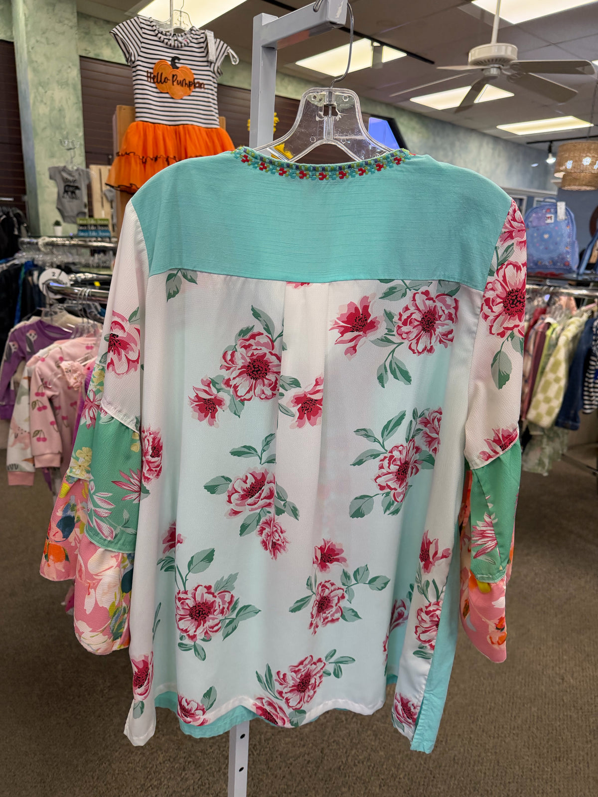 Pre-owned CALESSA Light blue Multi Color Size: 1X Quarter Sleeve Blouse