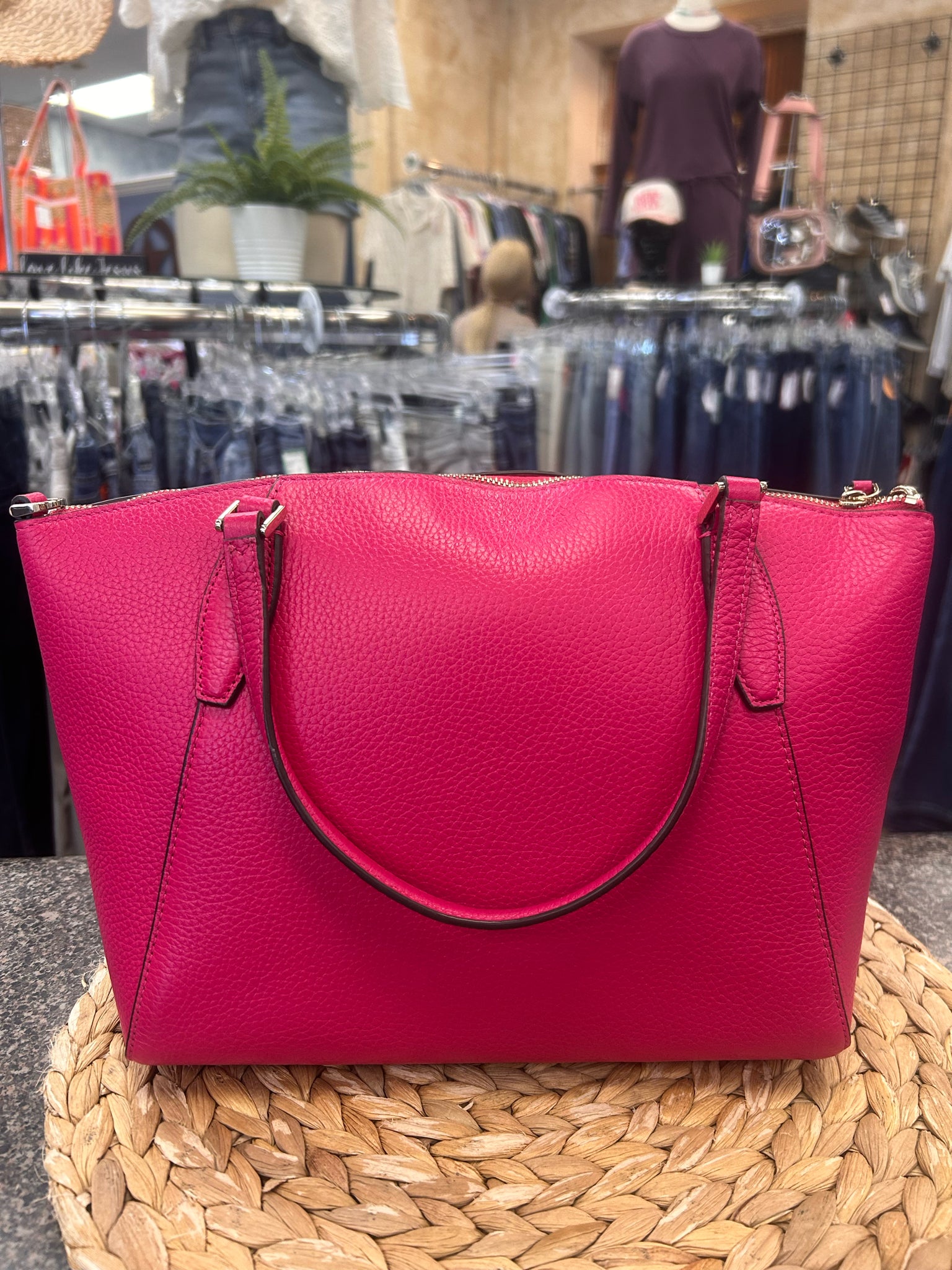 Pre-owned KATE SPADE Hot pink Shoulder Designer Purse