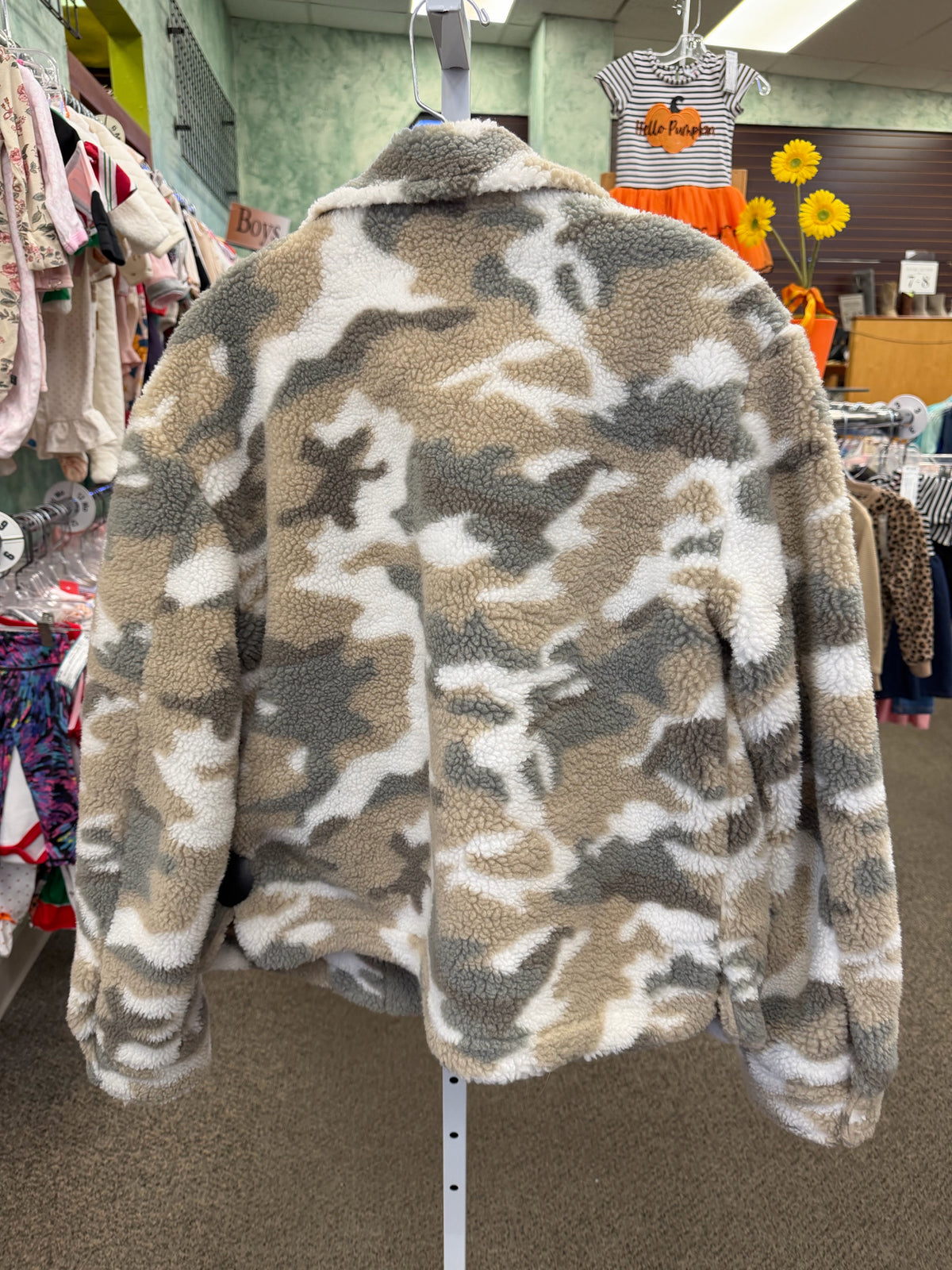 Pre-owned CHARLIE Camouflage Size: M Long Sleeve Designer Jacket