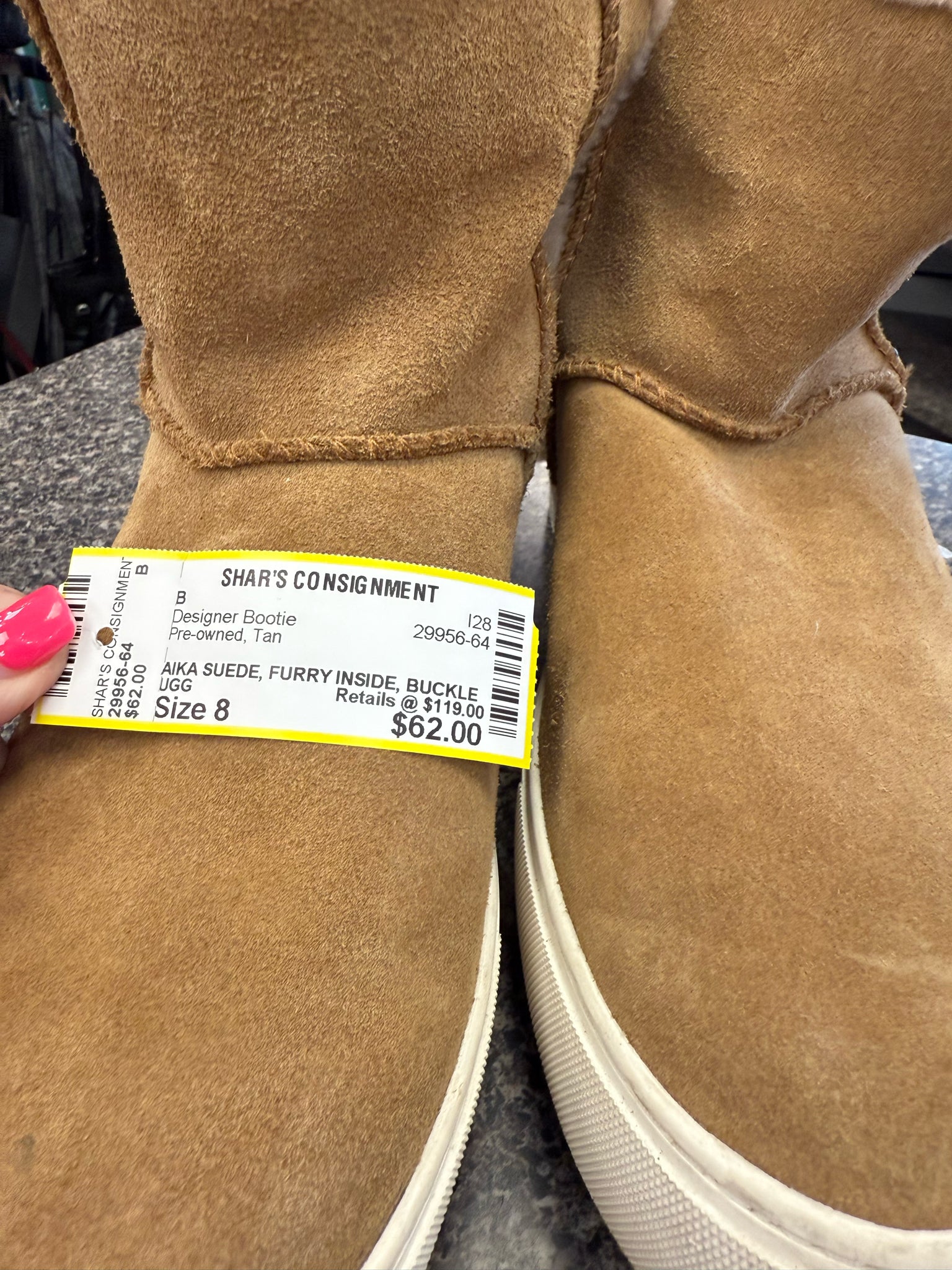 Pre-owned UGG Tan Size 8 Designer Bootie