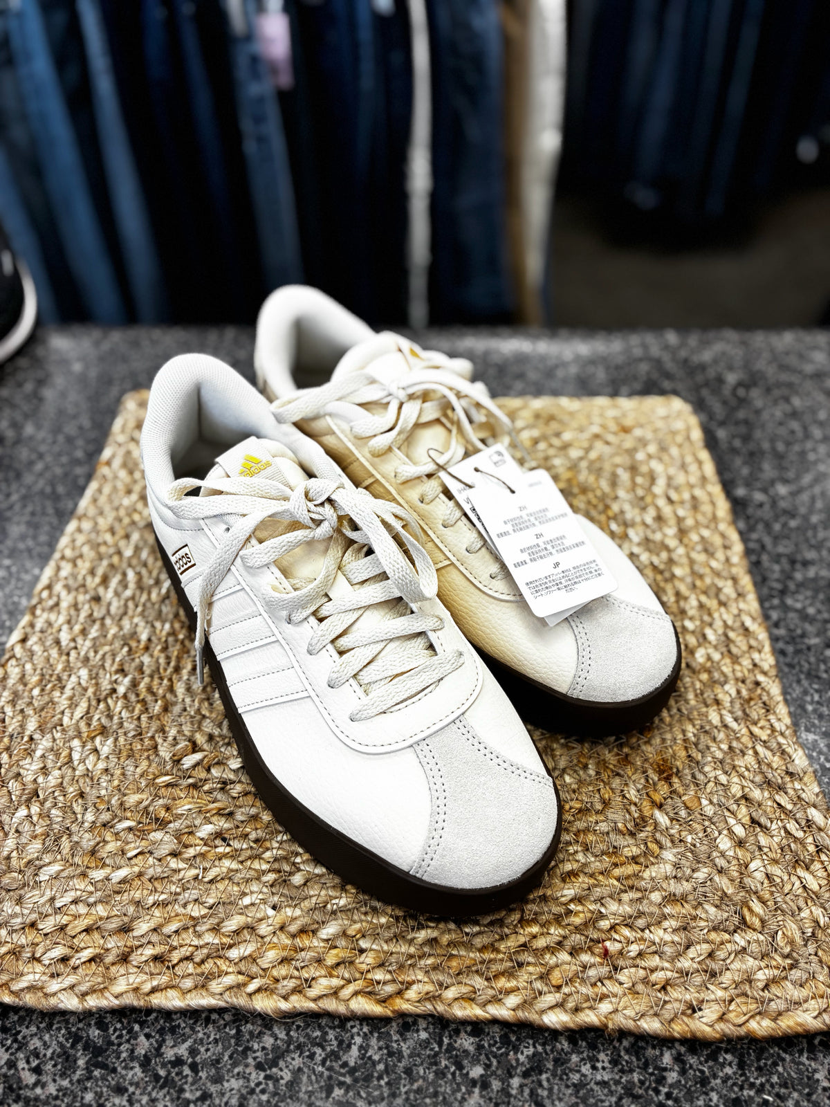 New with Tag ADIDAS Cream Brown Trim Size 10 Sneaker
