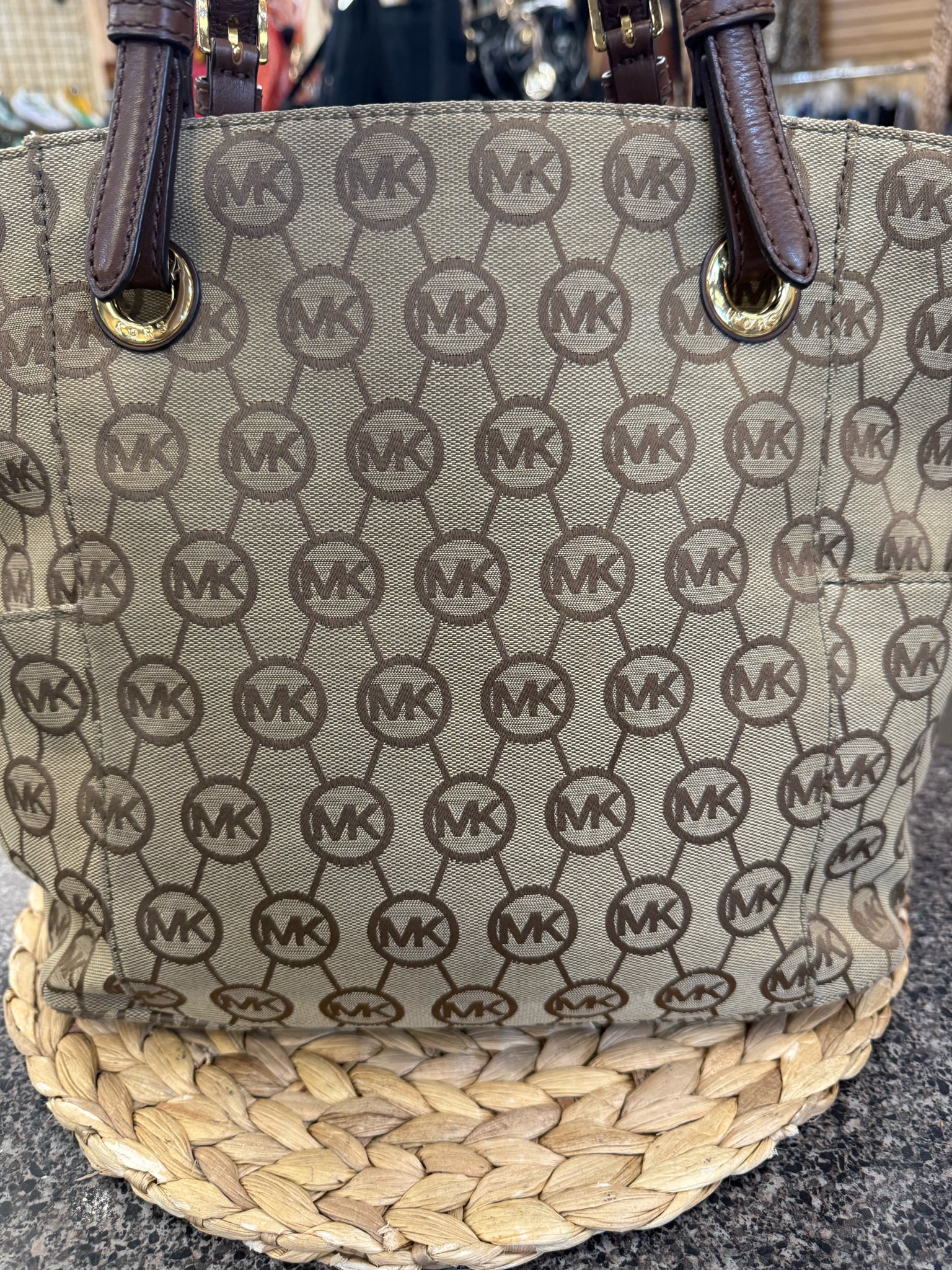 Pre-owned MICHAEL KORS Tan Signature Brown Shoulder Designer Purse