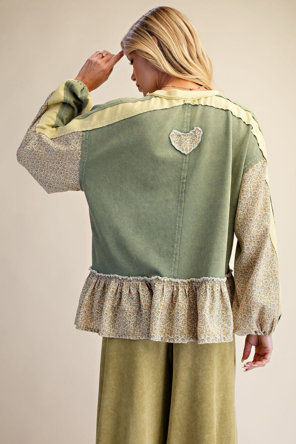 New EASEL Sage print Size: S Long Sleeve Blouse
