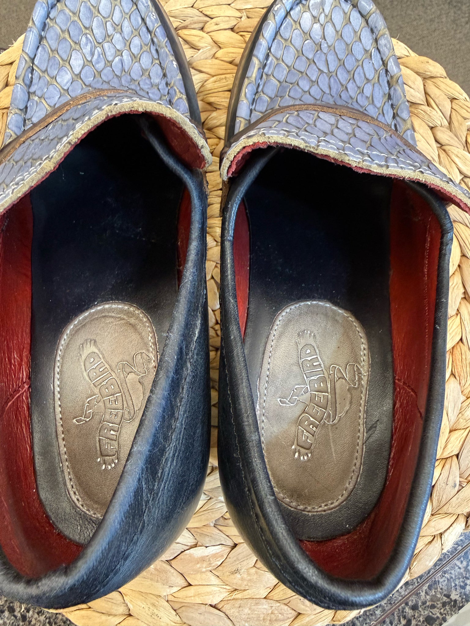 Pre-owned FREEBIRD Navy Light Blue Size 9 Designer Shoe