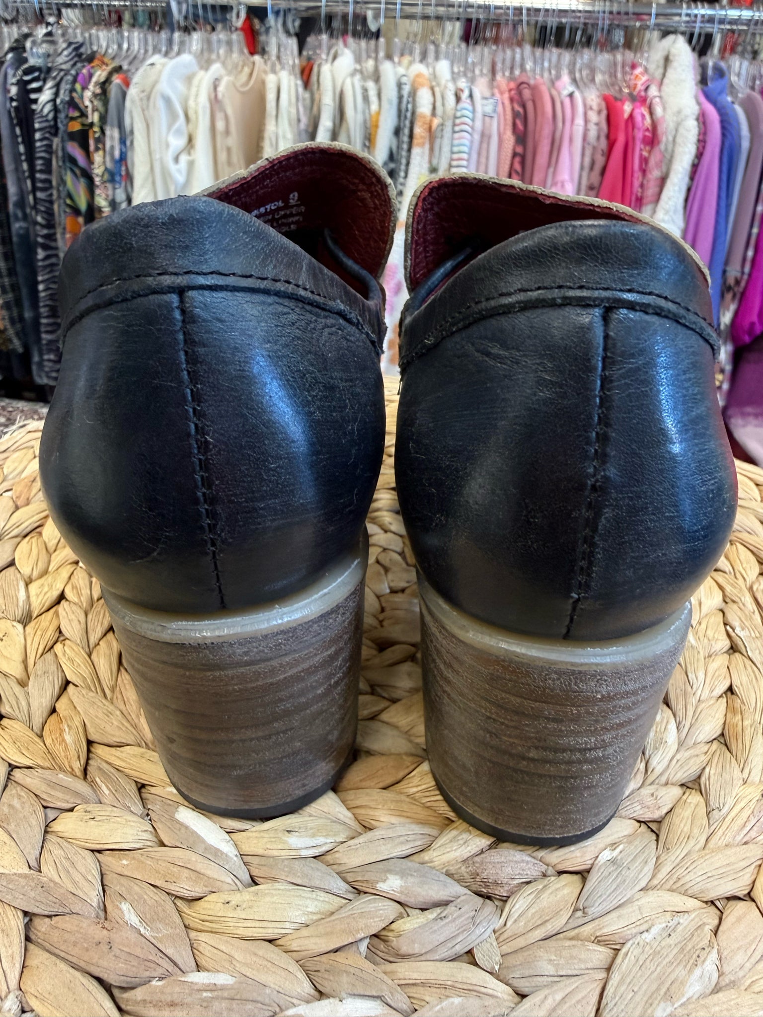 Pre-owned FREEBIRD Navy Light Blue Size 9 Designer Shoe