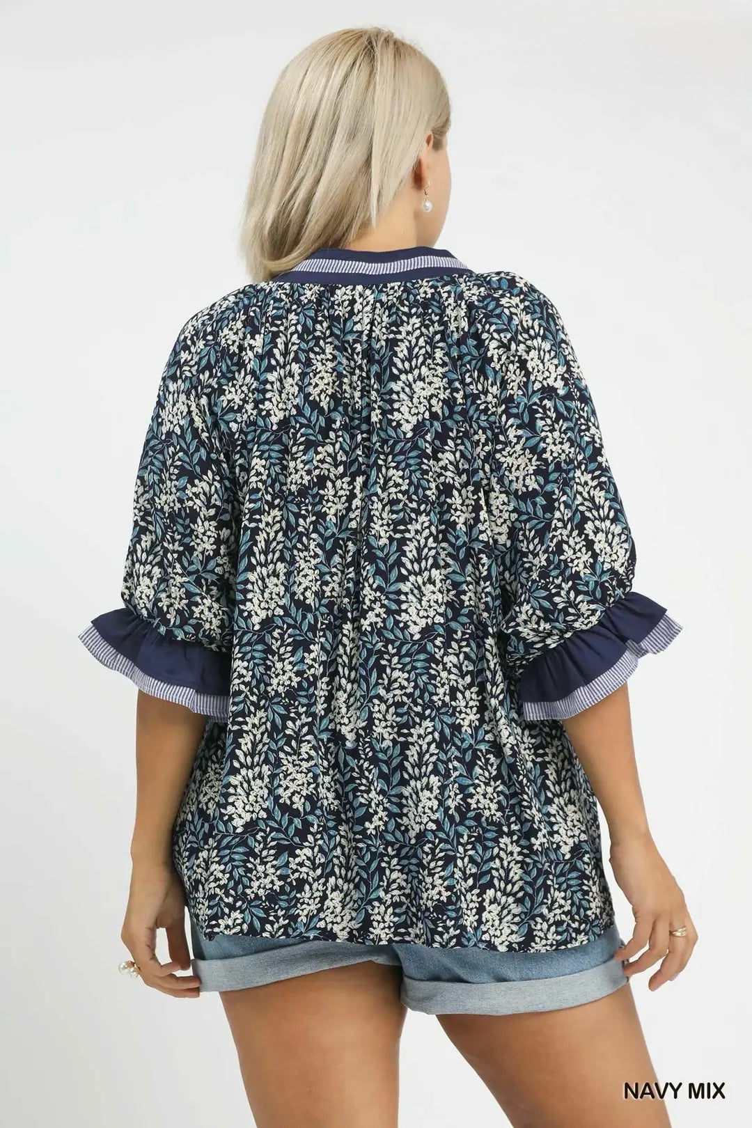 New UMGEE Navy floral Size: S Short Sleeve Blouse