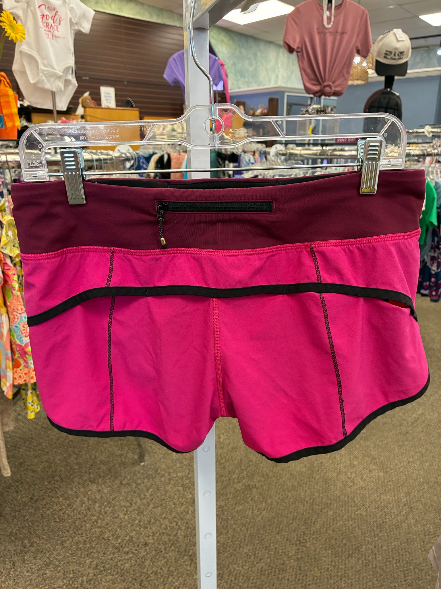 Pre-owned Lululemon Dark pink Black Trim Size 6 Shorts