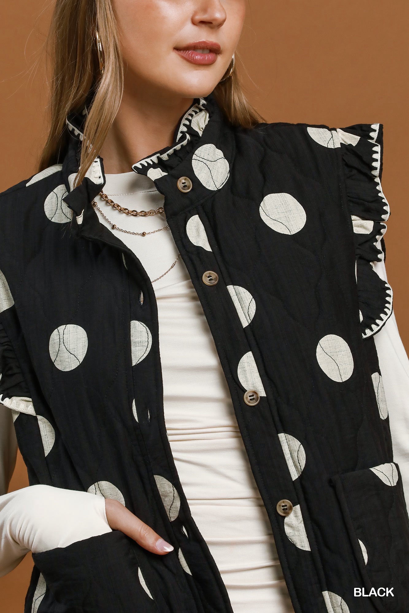 New UMGEE Black polka White Size: S Sleeveless Blouse