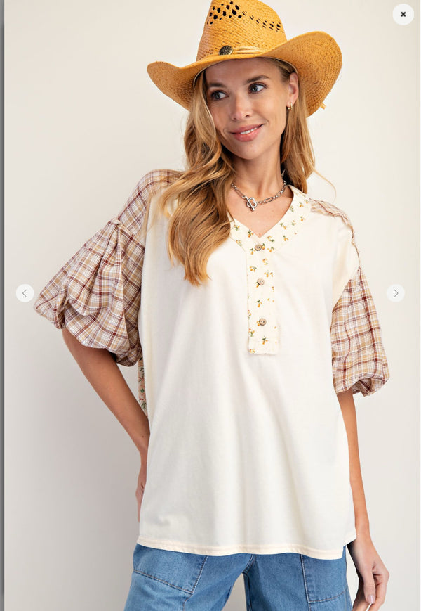 New EASEL Tan Floral Size S Short Sleeve Blouse