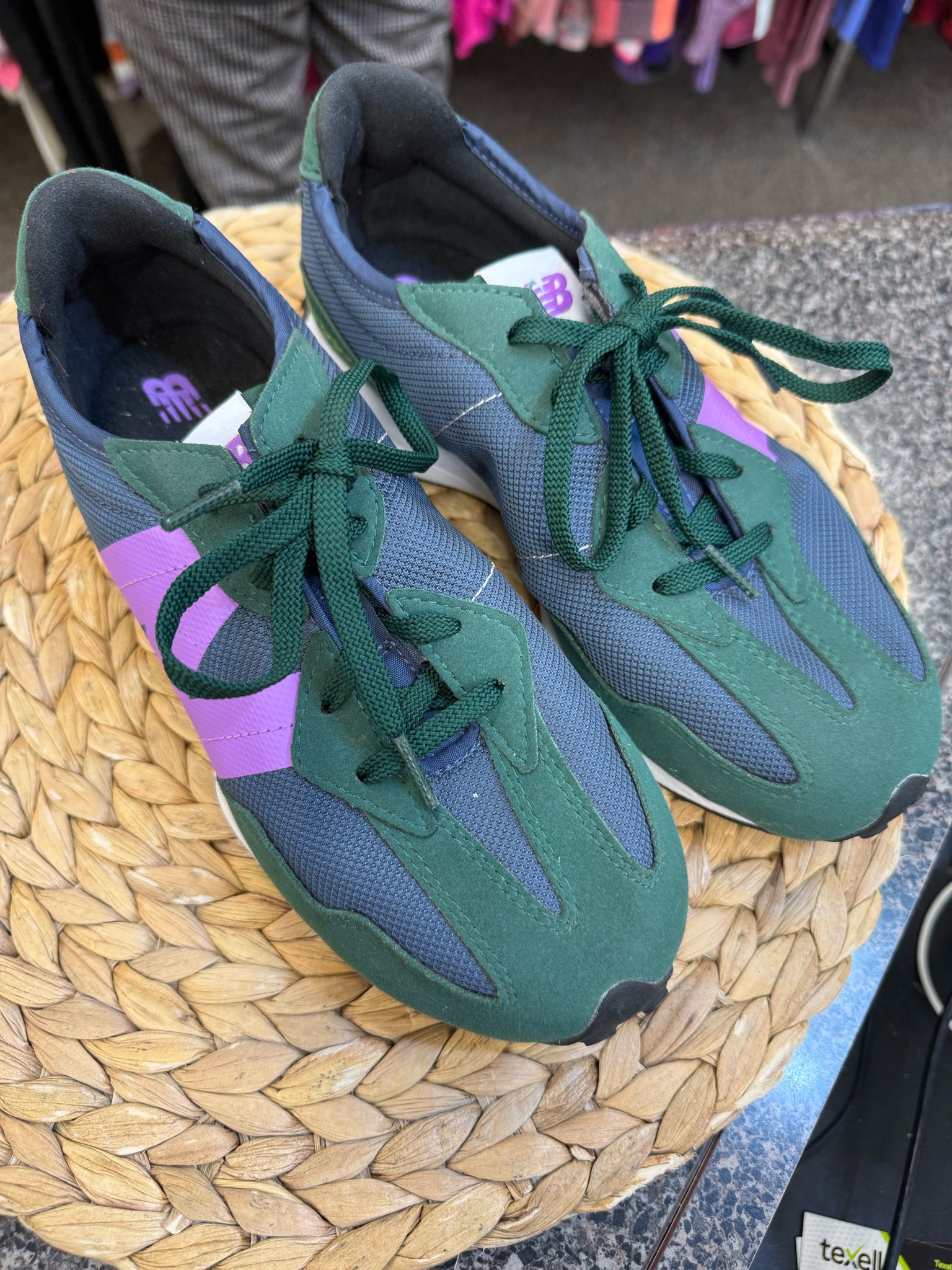 Pre-owned NEW BALANCE Navy Green Size 5 Designer Sneaker