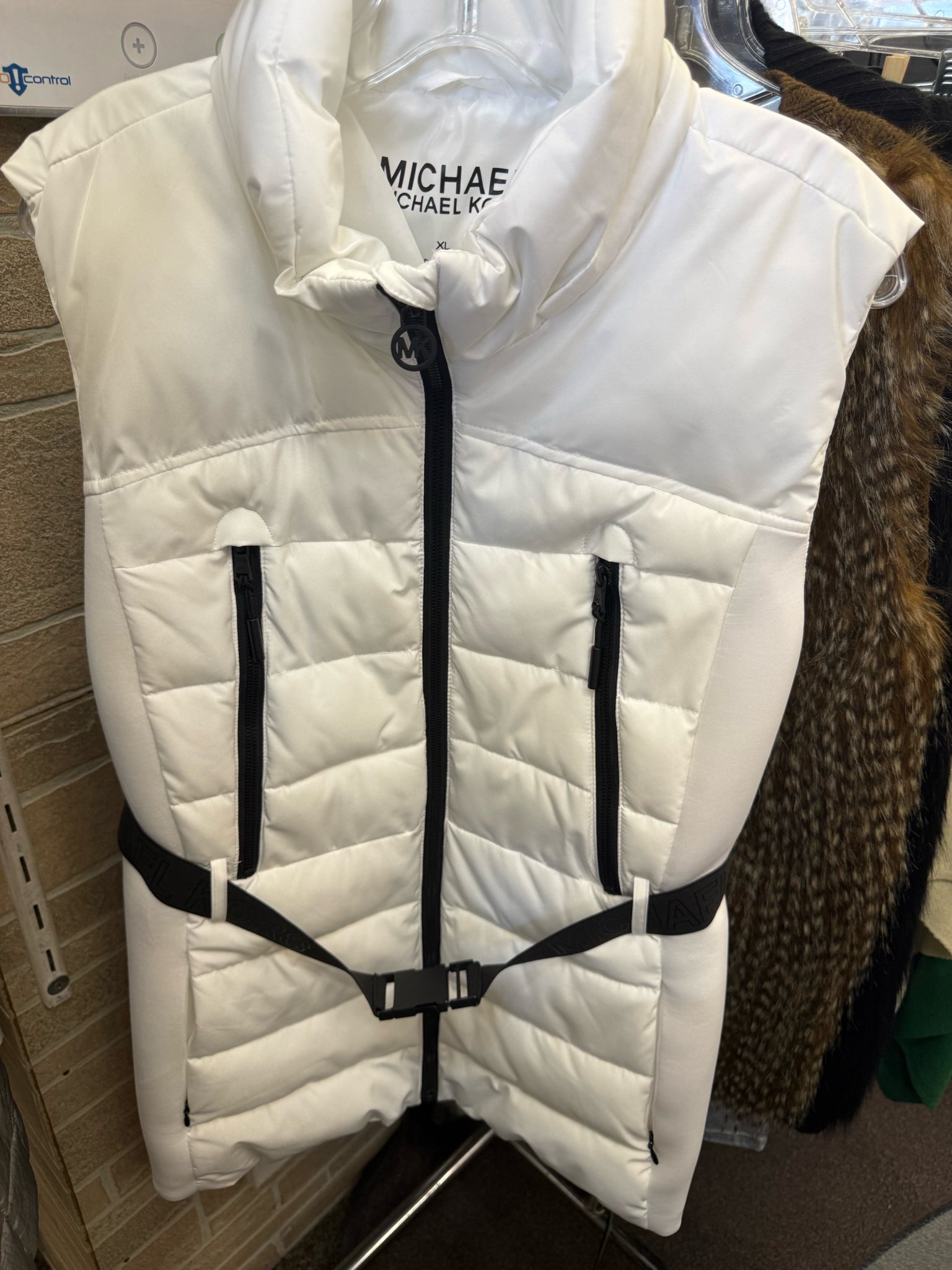 Pre-owned MICHAEL KORS White Black Trim Size XL Vest